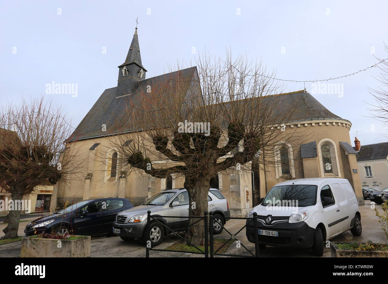 Pfarrkirche Notre Dame d Oe Frankreich Dezember 2017 Stockfoto