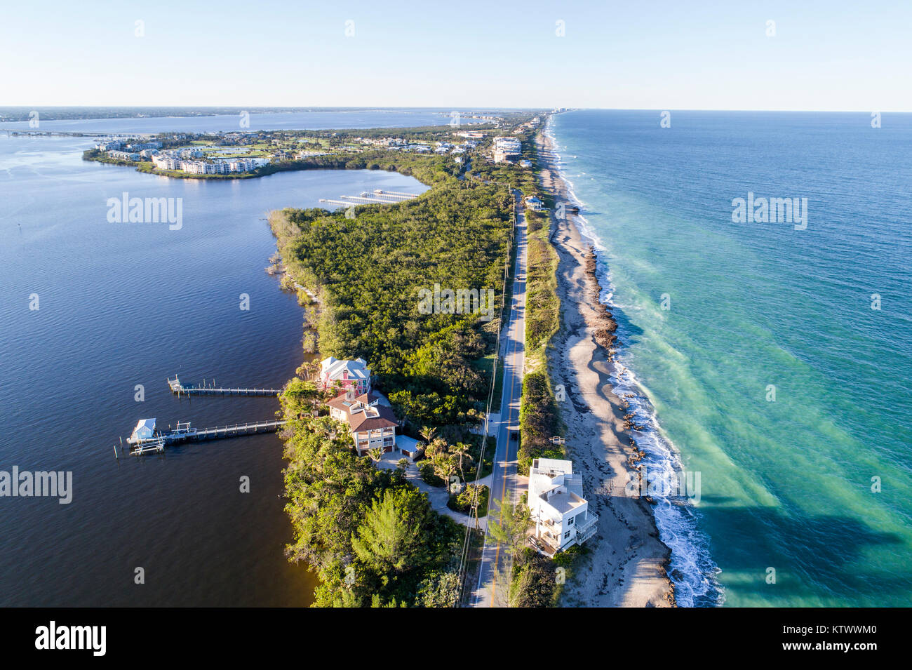 Florida Hutchinson Barrier Island, Stuart, Atlantischer Ozean, indischer Fluss ökologische Lagune, Ross Witham Beach, Fletcher Beach, Luftaufnahme von oben, Barriere, F Stockfoto