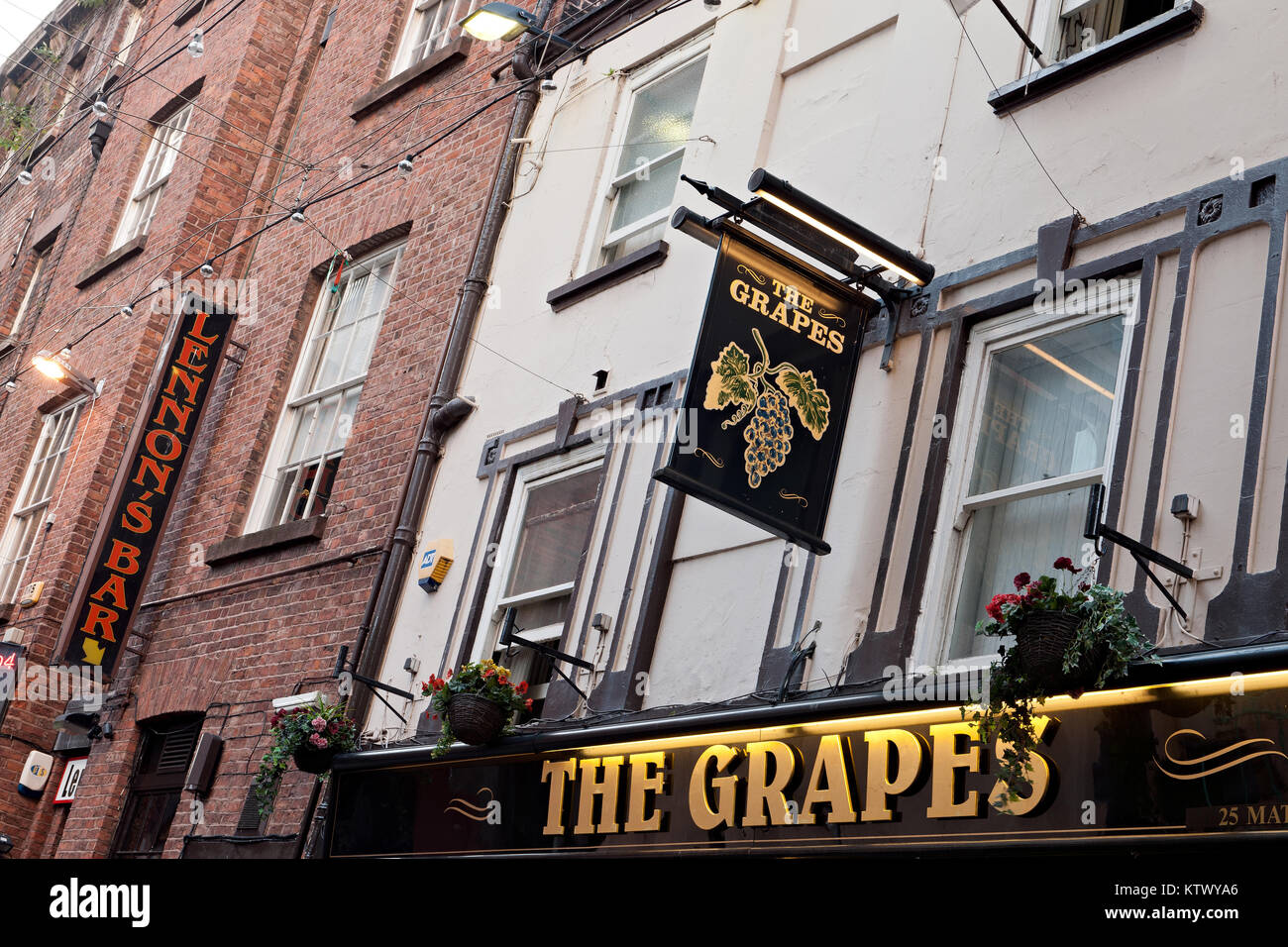 Die berühmten Trauben Pub, Mathew Street, Liverpool, Großbritannien, die Trauben Pub war der Favorit trinken statt der Beatles. Stockfoto