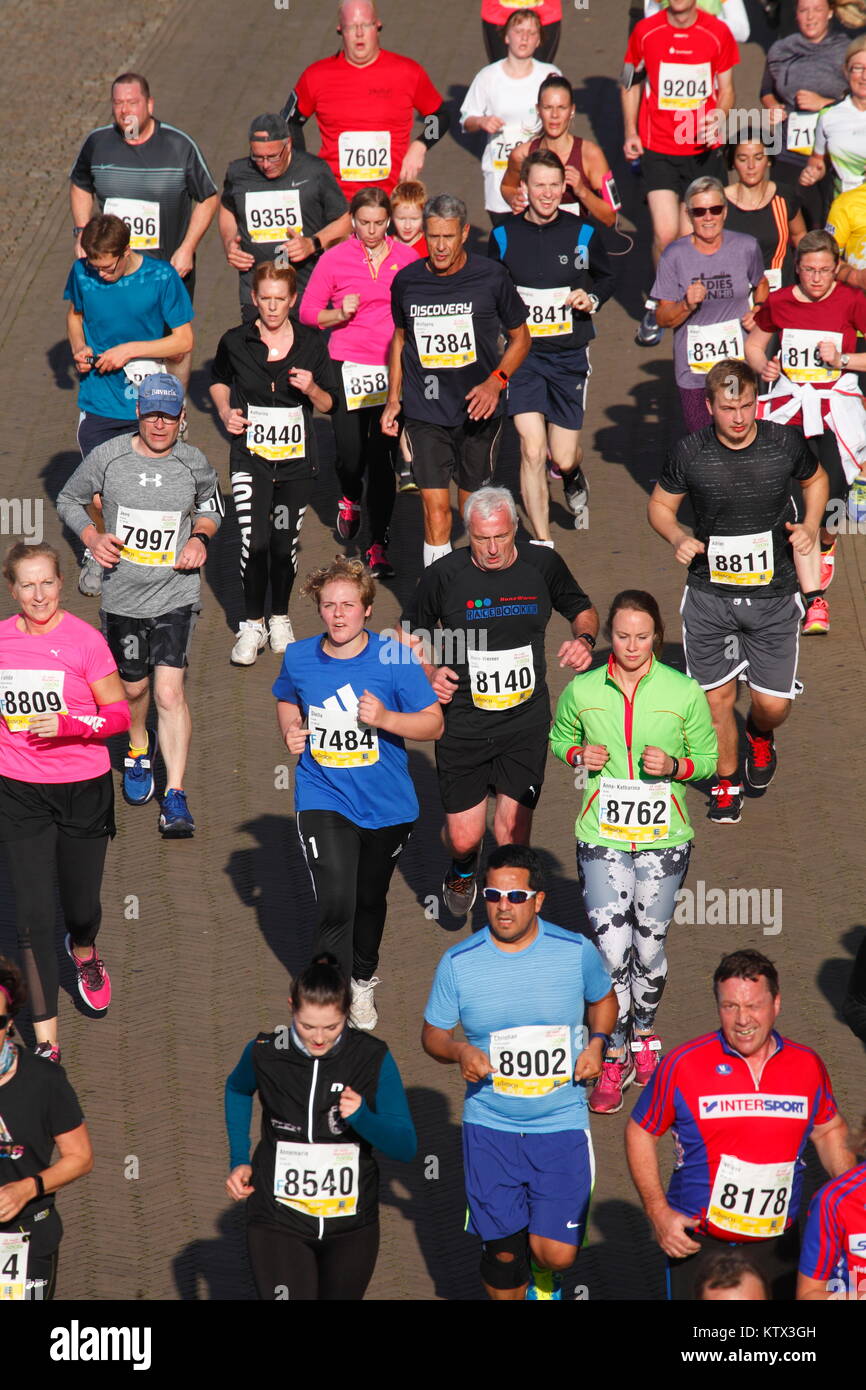 Bremer marathon Fotos und Bildmaterial in hoher Auflösung Alamy