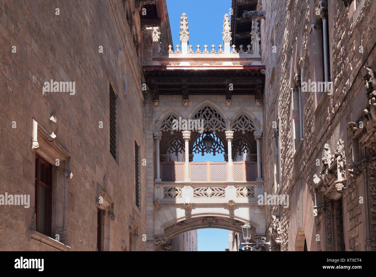 Pont del Bispe, Brücke über die Carrer del Bispe Street, Palau de la Generalitat, Barri Gotic, Barcelona, Katalonien, Spanien, Europa Stockfoto