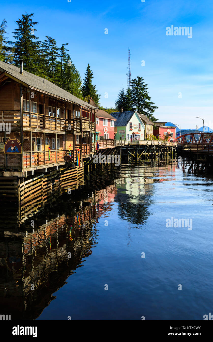 Creek Street, Ketchikan Creek Boardwalk, historische Rotlichtviertel, schönen, sonnigen Nachmittag, Ketchikan, Alaska, Vereinigte Staaten von Amerika, N Stockfoto