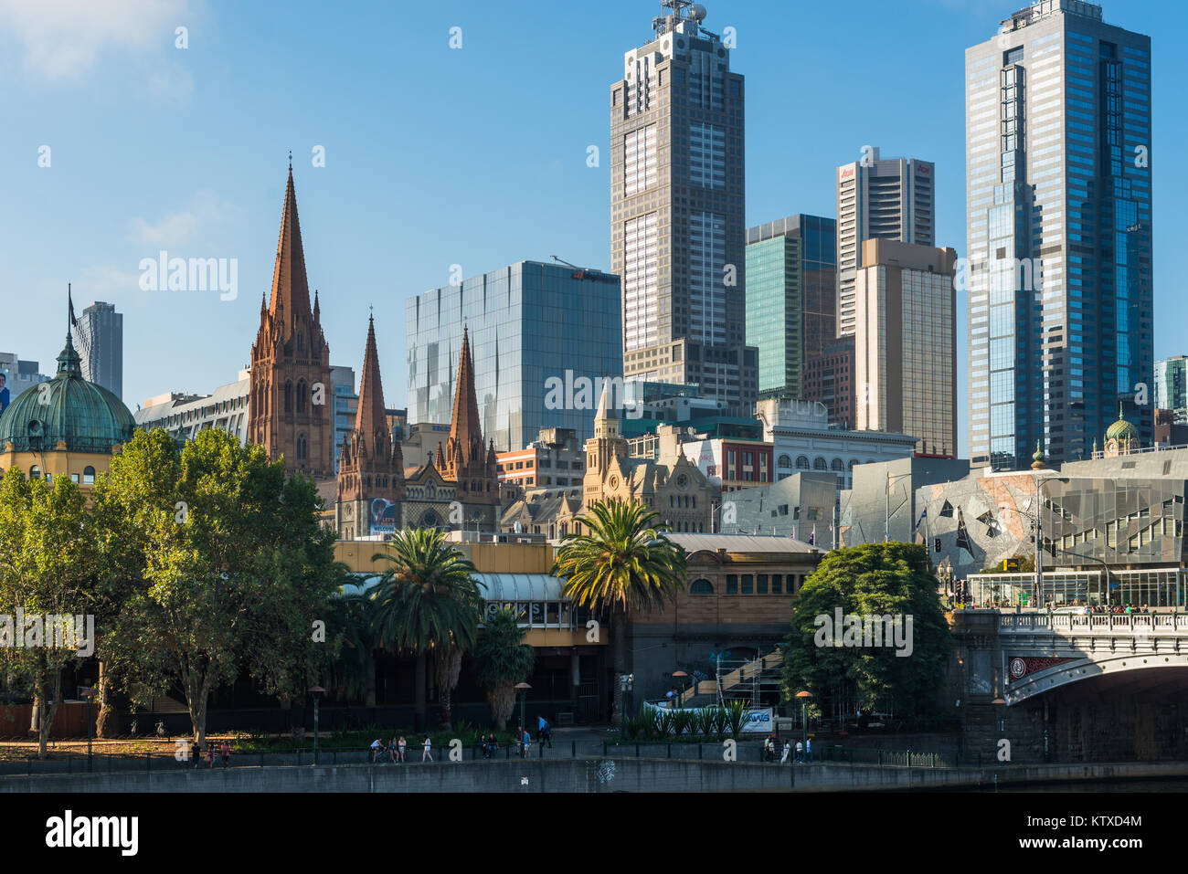 Yarra River und Princes Bridge mit Skyline von Melbourne, Melbourne, Victoria, Australien, Pazifik Stockfoto