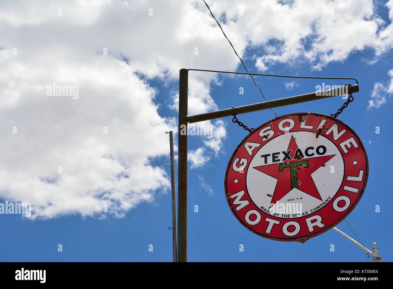 Oklahoma, USA - 20. Juli 2017: Texaco unterzeichnen. Texaco, Inc. ("Texas") ist eine US-amerikanische Öl Tochtergesellschaft der Chevron Corporation. Stockfoto Oklahoma, USA - 20. Juli 2017: Texaco unterzeichnen. Texaco, Inc. ("Texas") ist eine US-amerikanische Öl Tochtergesellschaft der Chevron Corporation. Stockfoto