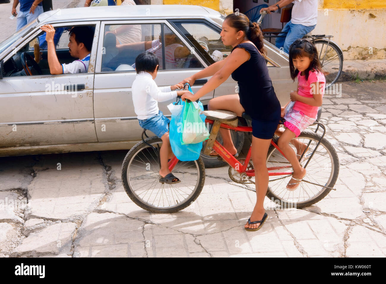 Menschen in Izamal, Mexiko Stockfoto