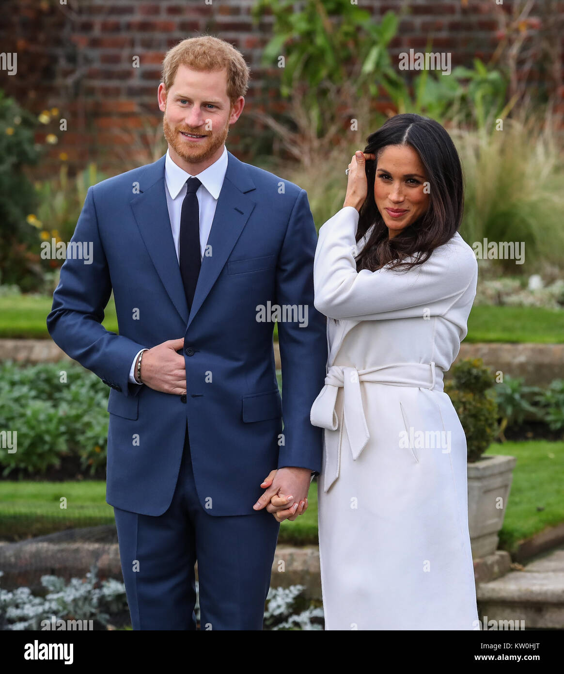 Prinz Harry und Meghan Markle ein Foto bei Kensington Palace zu ihrer Verlobung mit: Prinz Harry, Meghan Markle Wo: London, Großbritannien Wann: 27 Aug 2017 Quelle: John rainford/WENN.com Mark teilnehmen Stockfoto