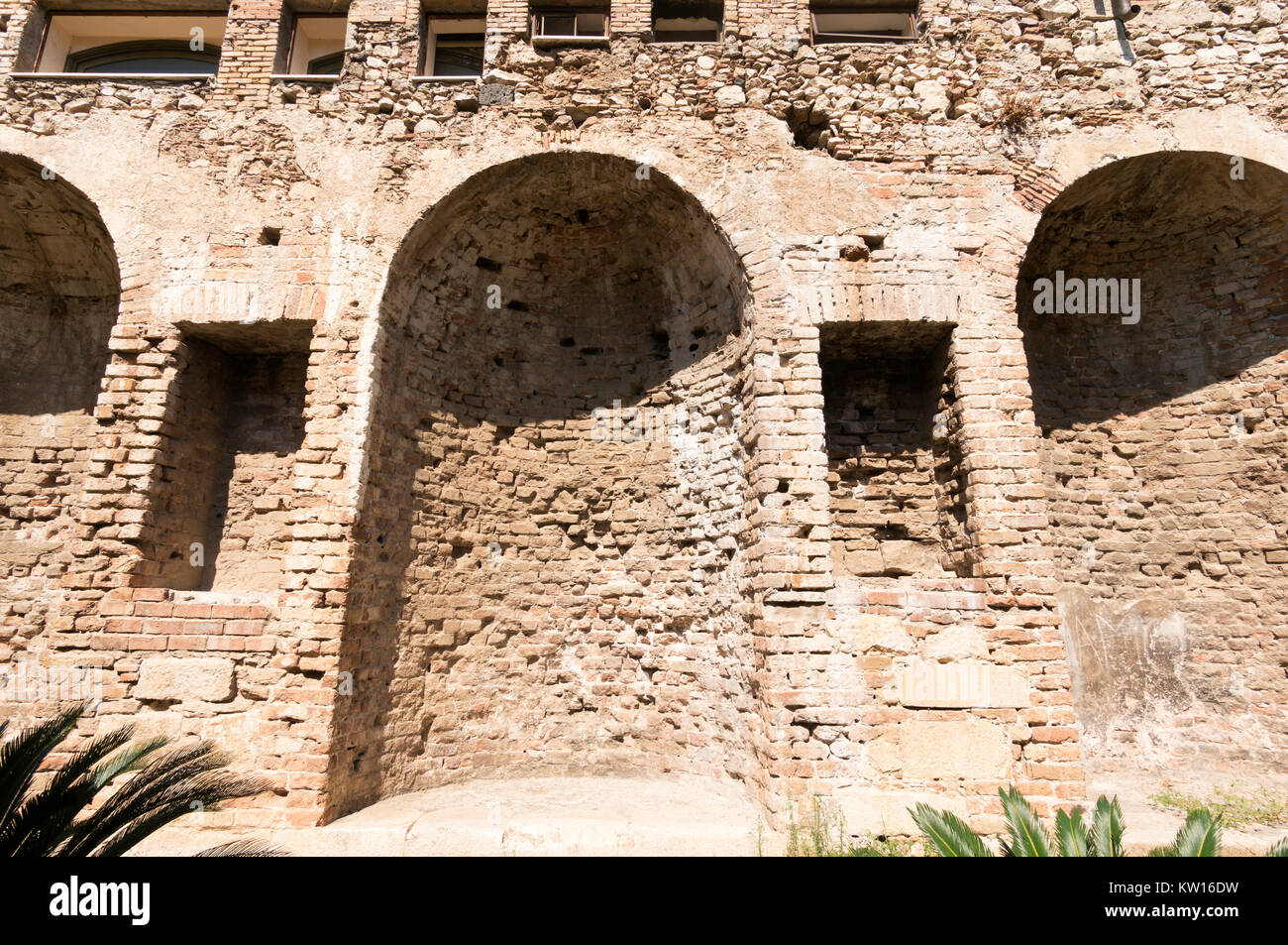 Die alte Mauer eines römischen Gymnasium, Taormina. Sizilien, Europa Stockfoto