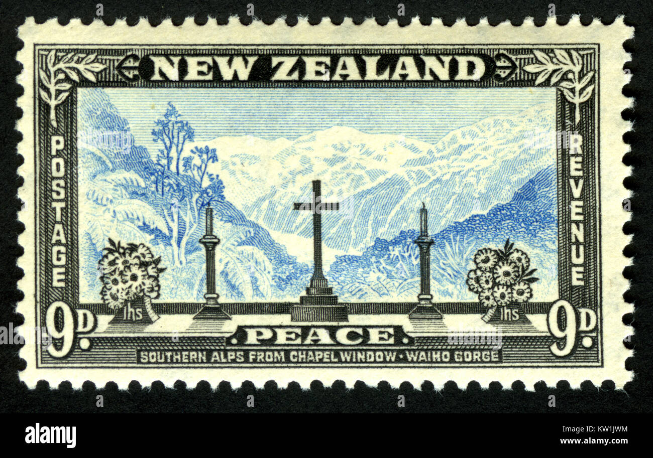 1946 Neuseeland neun pence Frieden Briefmarke mit Franz Josef Gletscher von der Kapelle Fenster Waiho Schlucht Stockfoto
