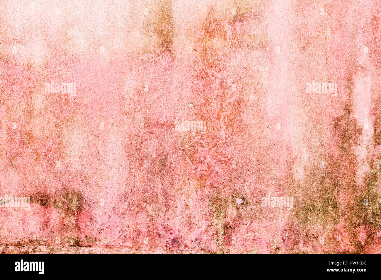 Alten pink Grunge konkrete Textur Hintergrund. Abstrakte verschmutzt Betonmauer outdoor. Stockfoto