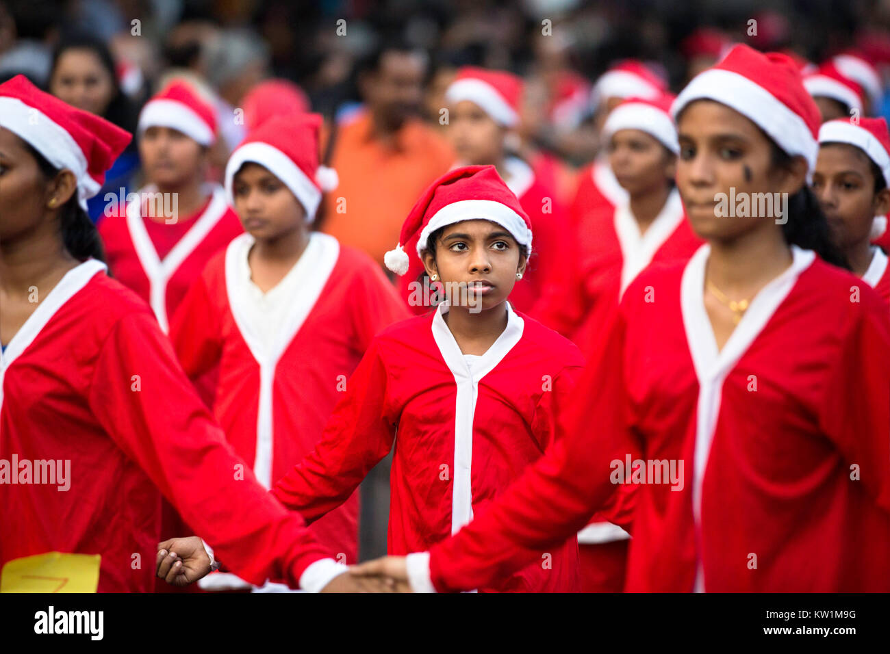 Farbenfroh nach Santa's flashmob von Buon Natale Weihnachten fest Thrissur 2017, thrissur, Kerala, Indien eine einzigartige Weihnachtsfeier whe Stockfoto