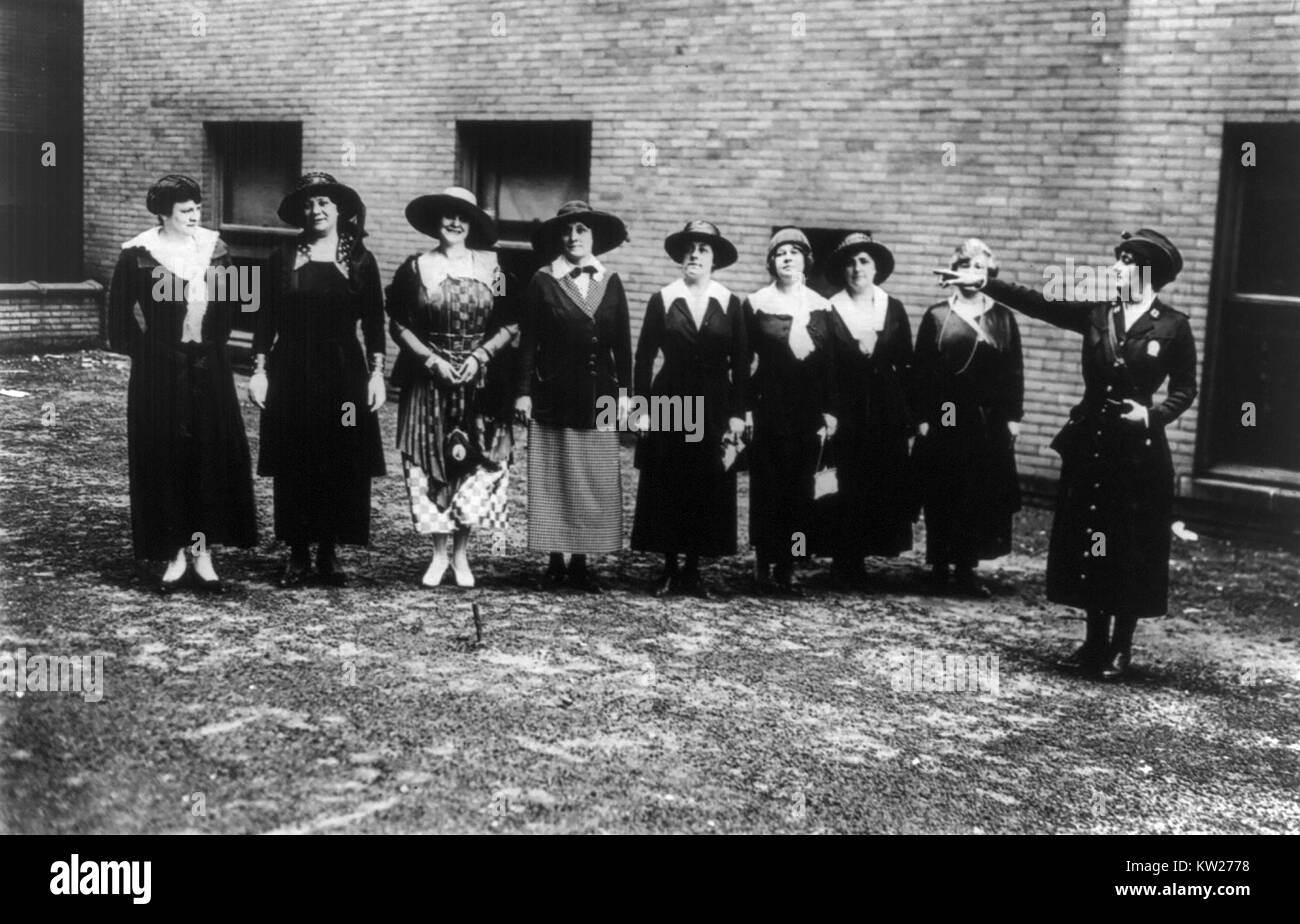 Polizei Frauen - Kapitän Edyth Totten und Frauen Polizei finden. New York City. 1918 Stockfoto