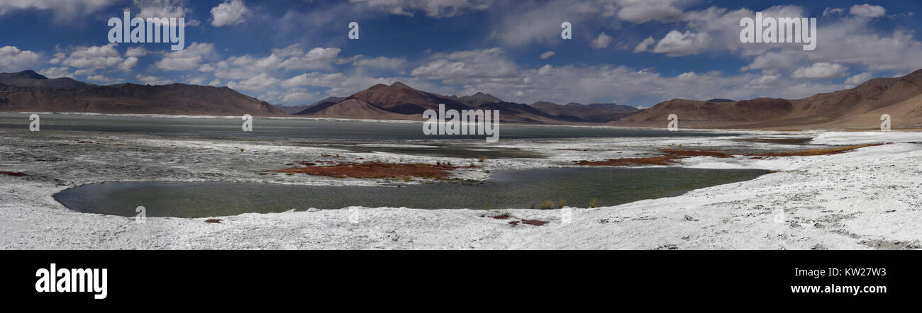 Landschaft, hohe Berge, Salt Lake, photopanorama, Himalaja, Nordindien. Stockfoto
