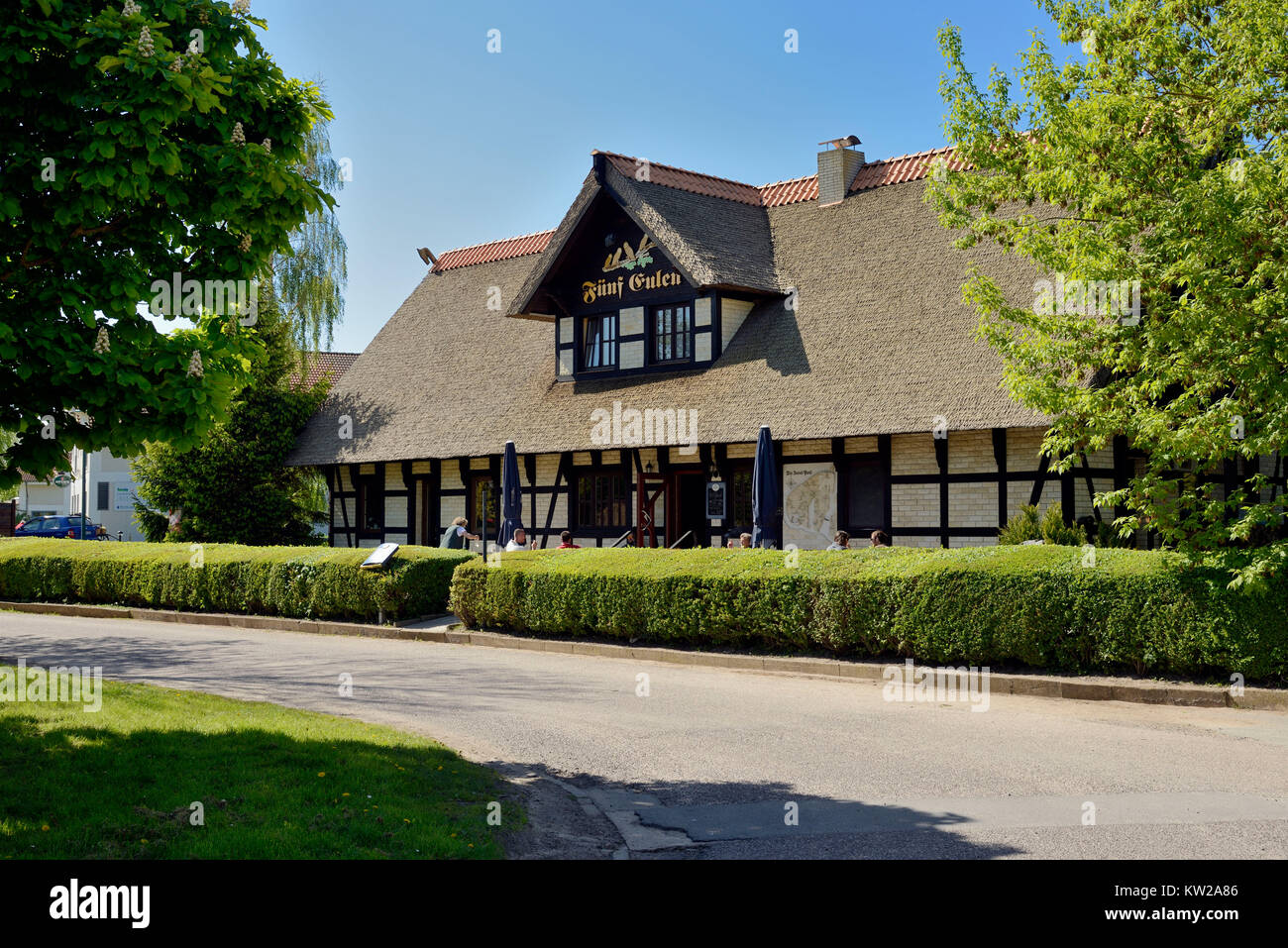 Ostsee Insel Poel Hotel 5 Eulen Im Holiday Village Gollwitz Ostseeinsel Poel Hotel Funf Eulen Im Feriendorf Gollwitz Stockfotografie Alamy Ostsee Insel Poel Hotel 5 Eulen Im Holiday Village Gollwitz Ostseeinsel Poel Hotel Funf Eulen Im Feriendorf Gollwitz Stockfotografie Alamy
