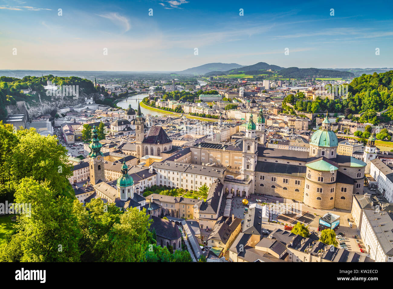 Luftaufnahme von der historischen Stadt Salzburg, Salzburger Land, Österreich Stockfoto