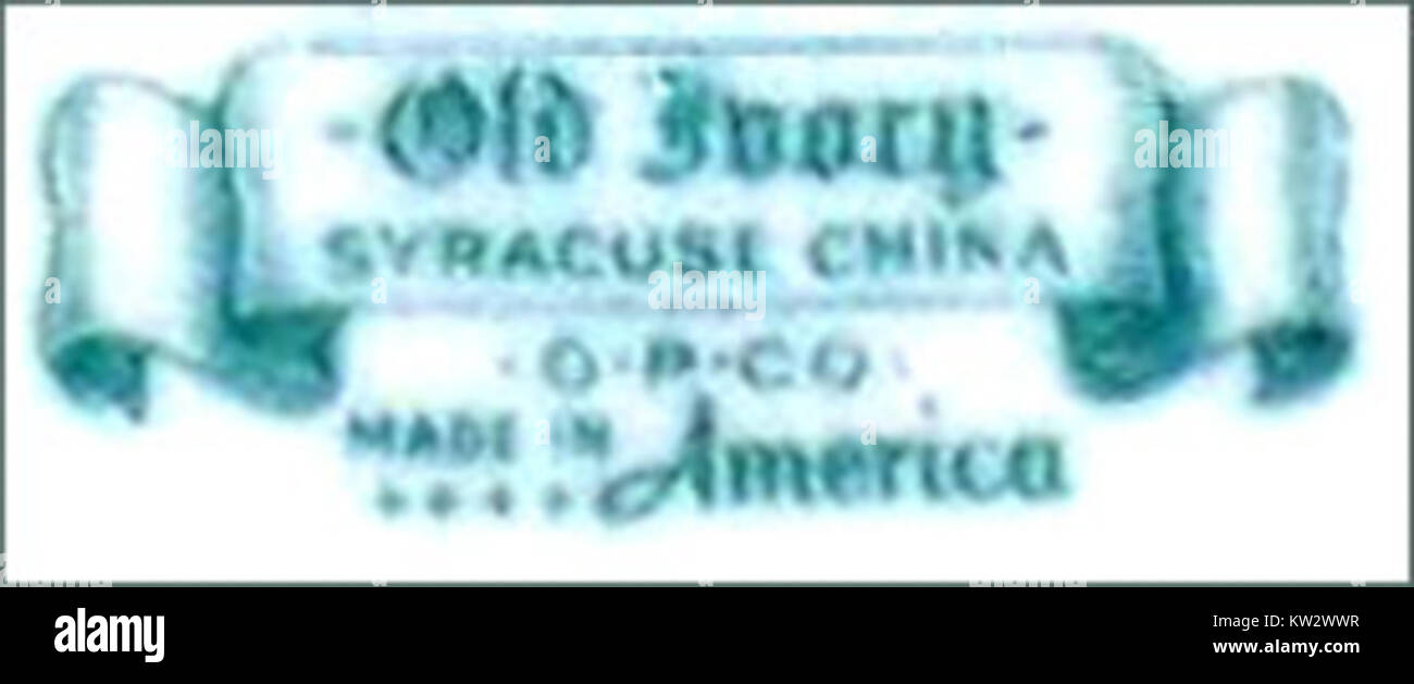 Syracuse China ist eine Porzellanmarke, die erstmals 1927 eingeführt wurde. Bekannt für sein elegantes Design, wurde es zu einer beliebten Wahl für gehobene Küche und professionelle Umgebungen. Stockfoto