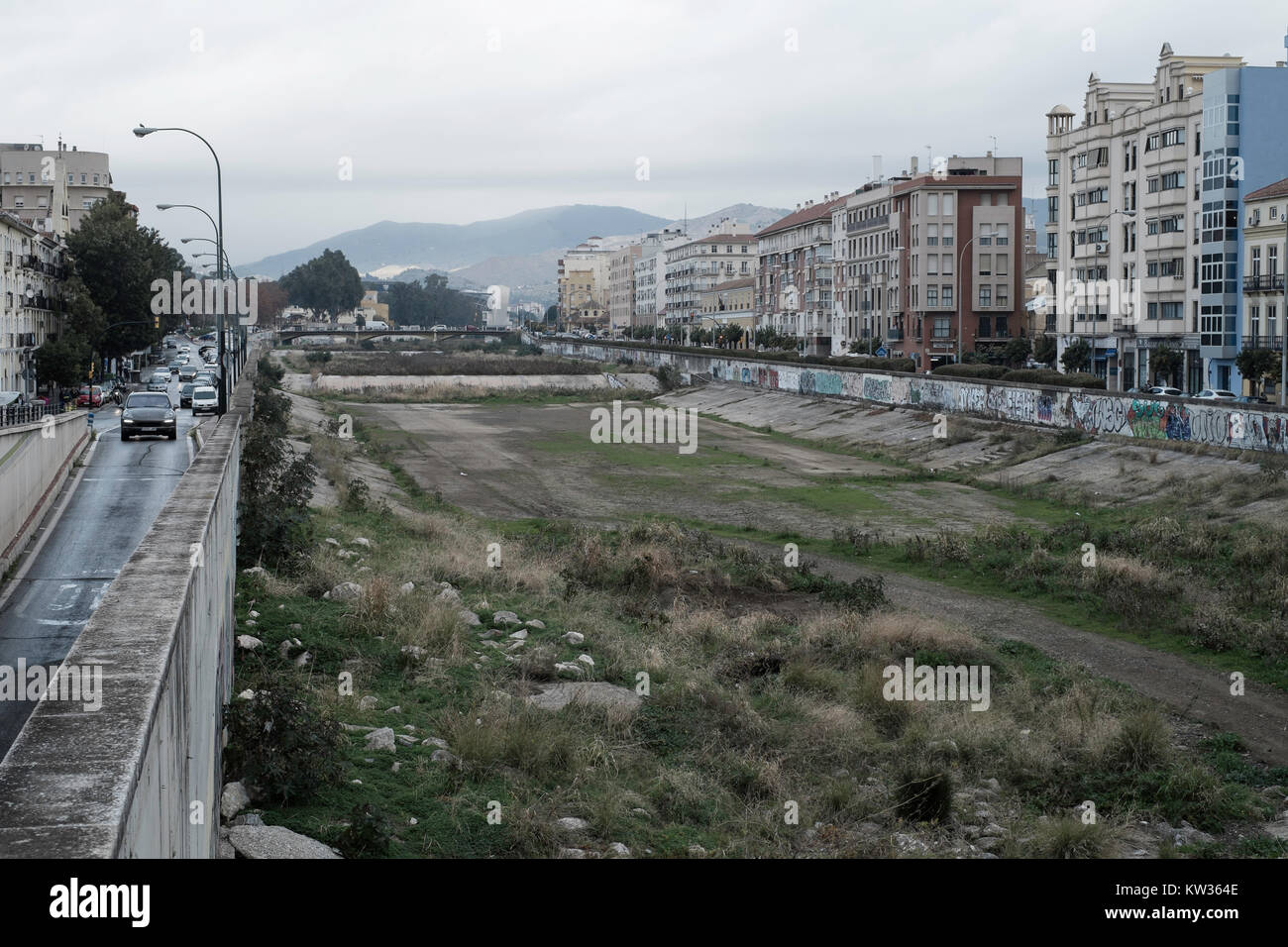 Ausgetrocknet Guadalmedina River Bed, Málaga im Dezember 2017 Stockfoto