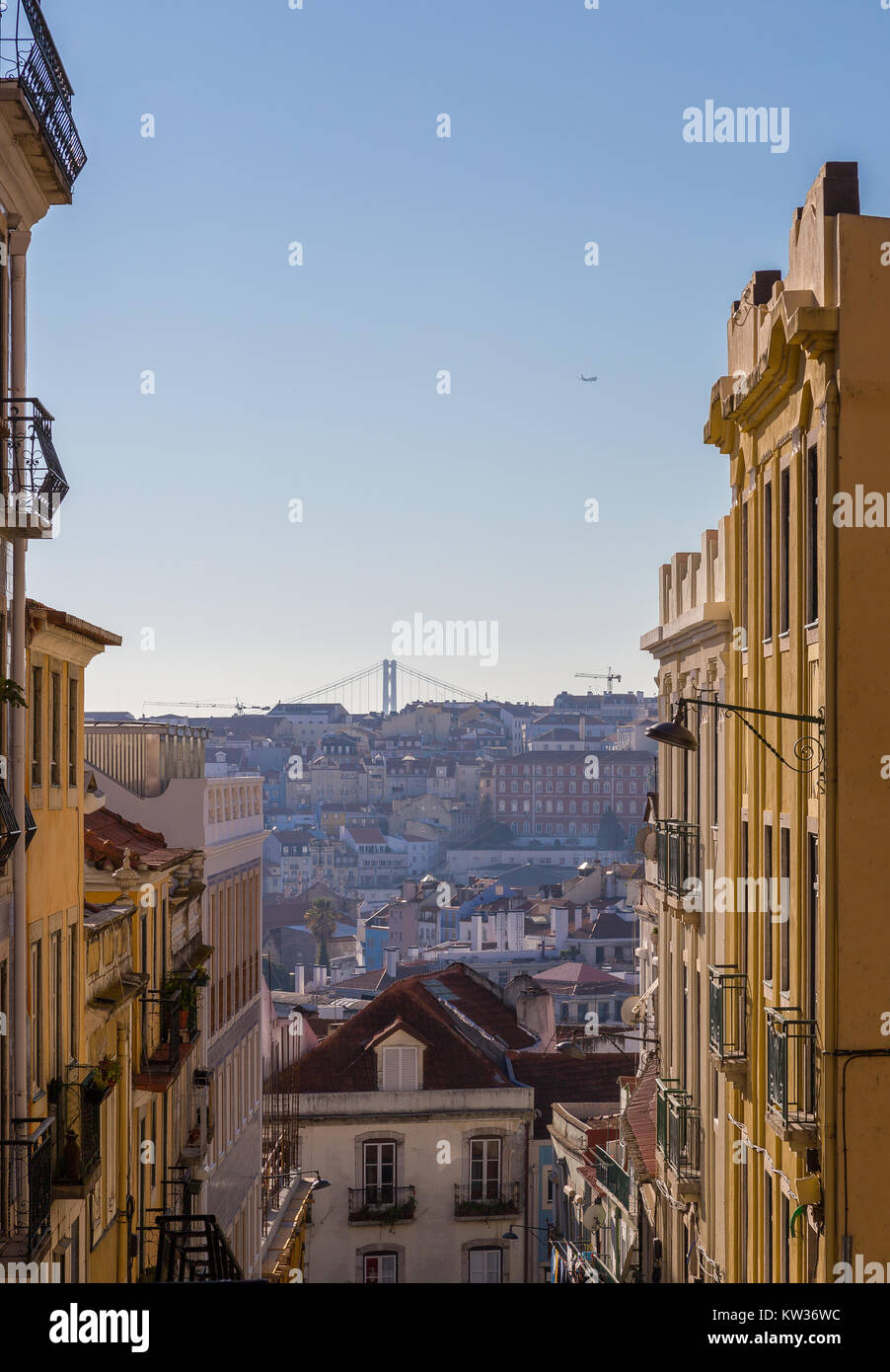Blick auf die Straße im Zentrum von Lissabon. Stockfoto