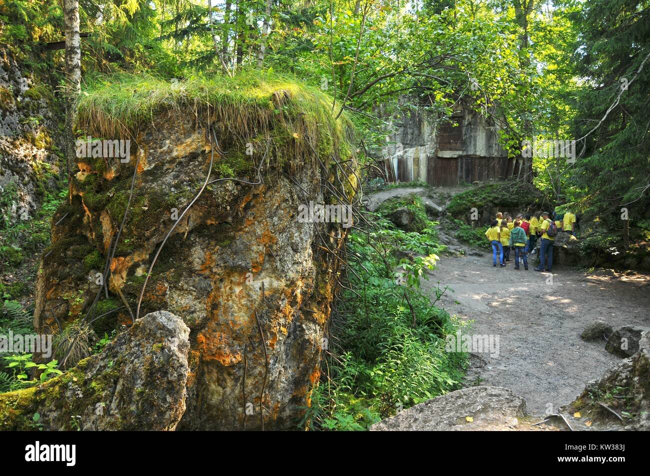 Wolf's Lair war Adolf Hitlers erste Ostfront. Gedenktafel zur Erinnerung an das Attentat auf Hitler. Giełoż, Woiwodschaft Ermland-Masuren, Polen. Stockfoto