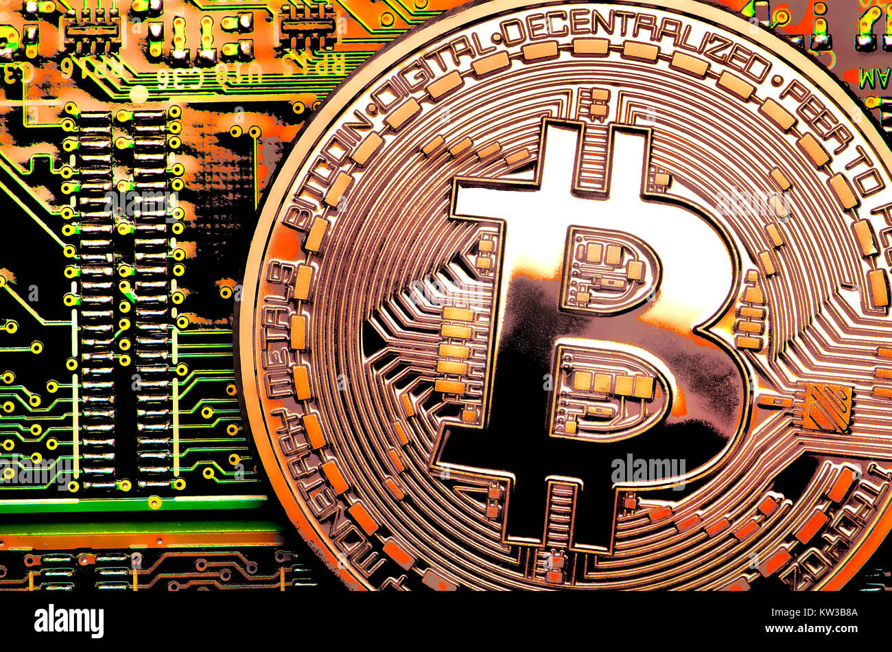 Bitcoin cryptocurrency/payment System (Kupfer Bitcoin Commemorative Runde .999 Bullion) elektronische Währung und der Computerplatine. Digital M Stockfoto