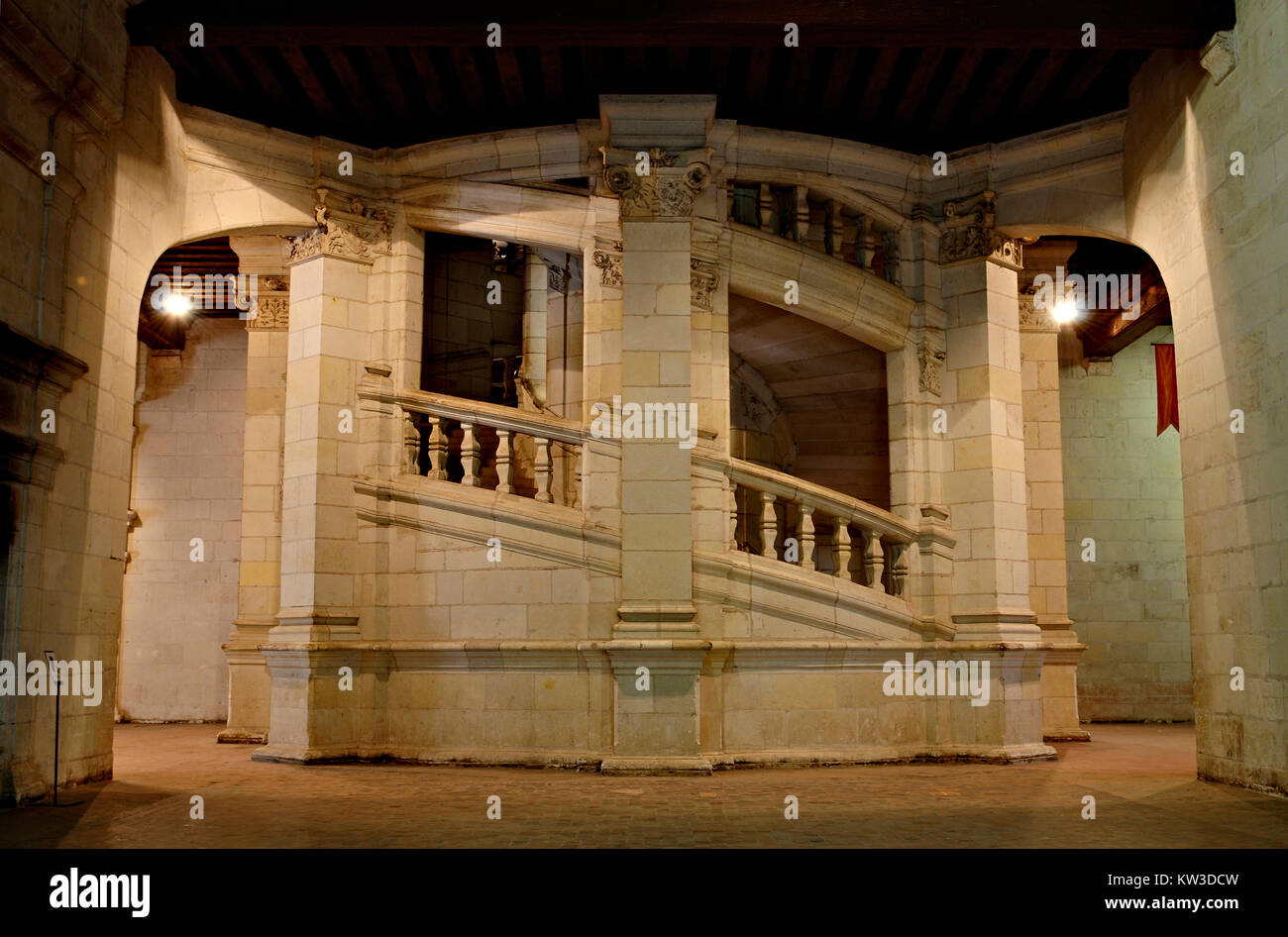 Berühmte Treppe von Chateau de Chambord Schloss von Chambord, Loire