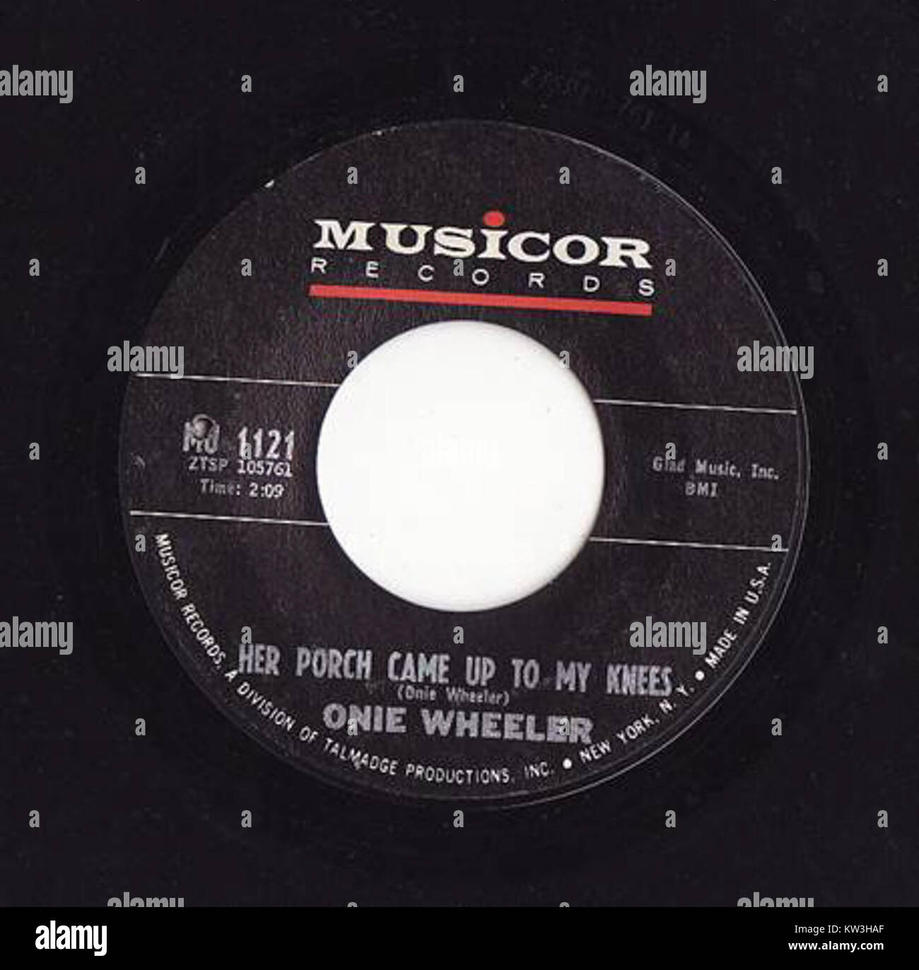 Musicor 1121 mit dem Titel „her Porch Came Up to My Knie“ ist ein Album von Musicor Records. Das Album enthält Country- und Western-Musik mit traditionellen Elementen und Geschichten, die den Wurzeln des Genres gemeinsam sind. Stockfoto