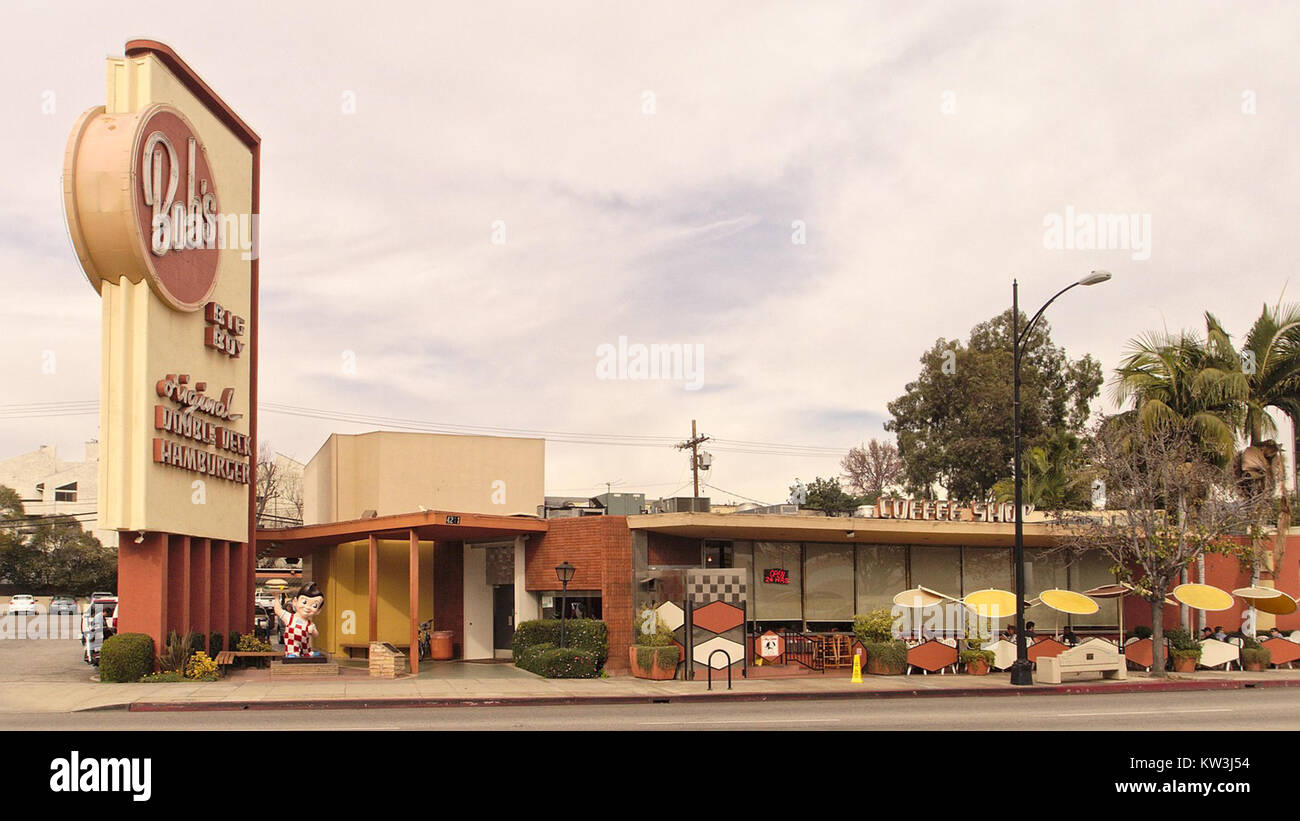 Ein Foto des berühmten Bob's Big Boy Restaurants in Burbank, Kalifornien, aufgenommen am 21. Januar 2014, mit der berühmten Statue des Big Boy Maskottchens und der Retro-Architektur des Diner. Stockfoto