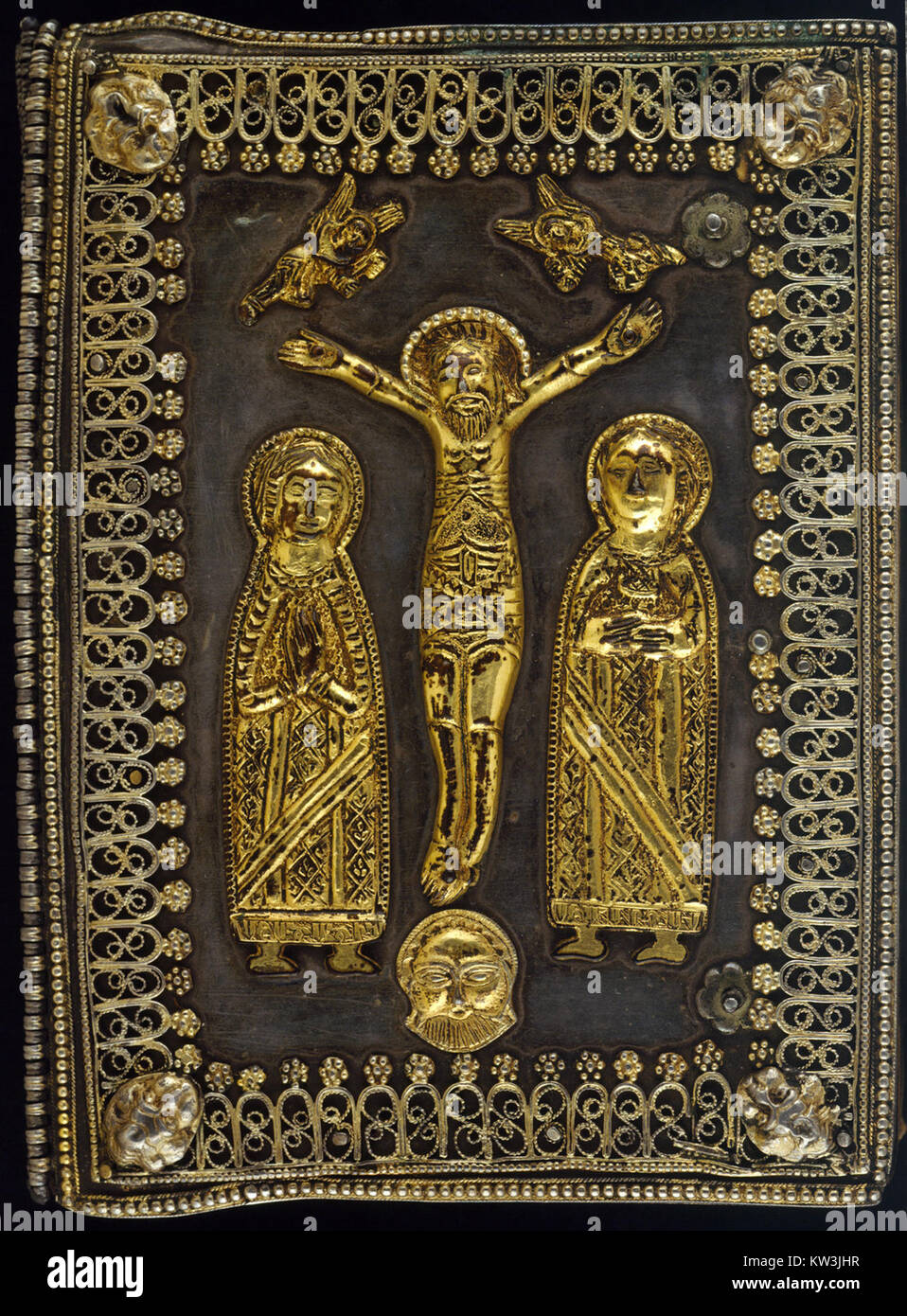 Dieses Bild zeigt die Bindung der *vier Evangelien* aus dem Jahr 1669, katalogisiert als BL OR. 14839. Das Buch ist ein historisches Artefakt, das die Handwerkskunst der frühen Buchbinderei und ihre Bedeutung in christlich-religiösen Texten zeigt. Stockfoto