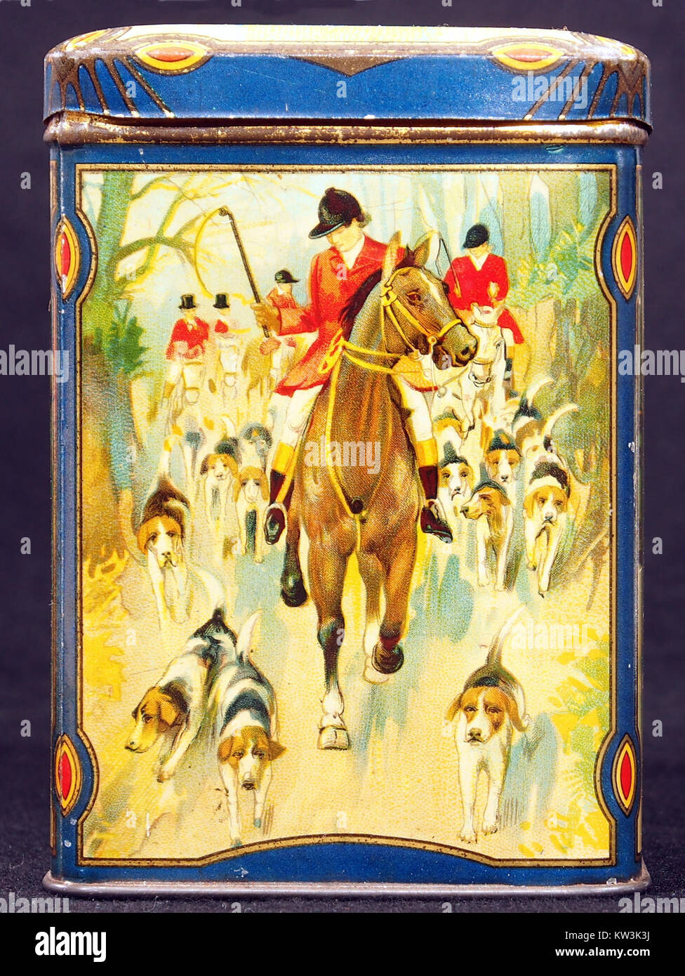 Ein Foto, das eine Szene der Fuchsjagd aufnimmt und die traditionelle Praxis der Jagd sowie die kulturelle und historische Bedeutung der Aktivität veranschaulicht. Stockfoto