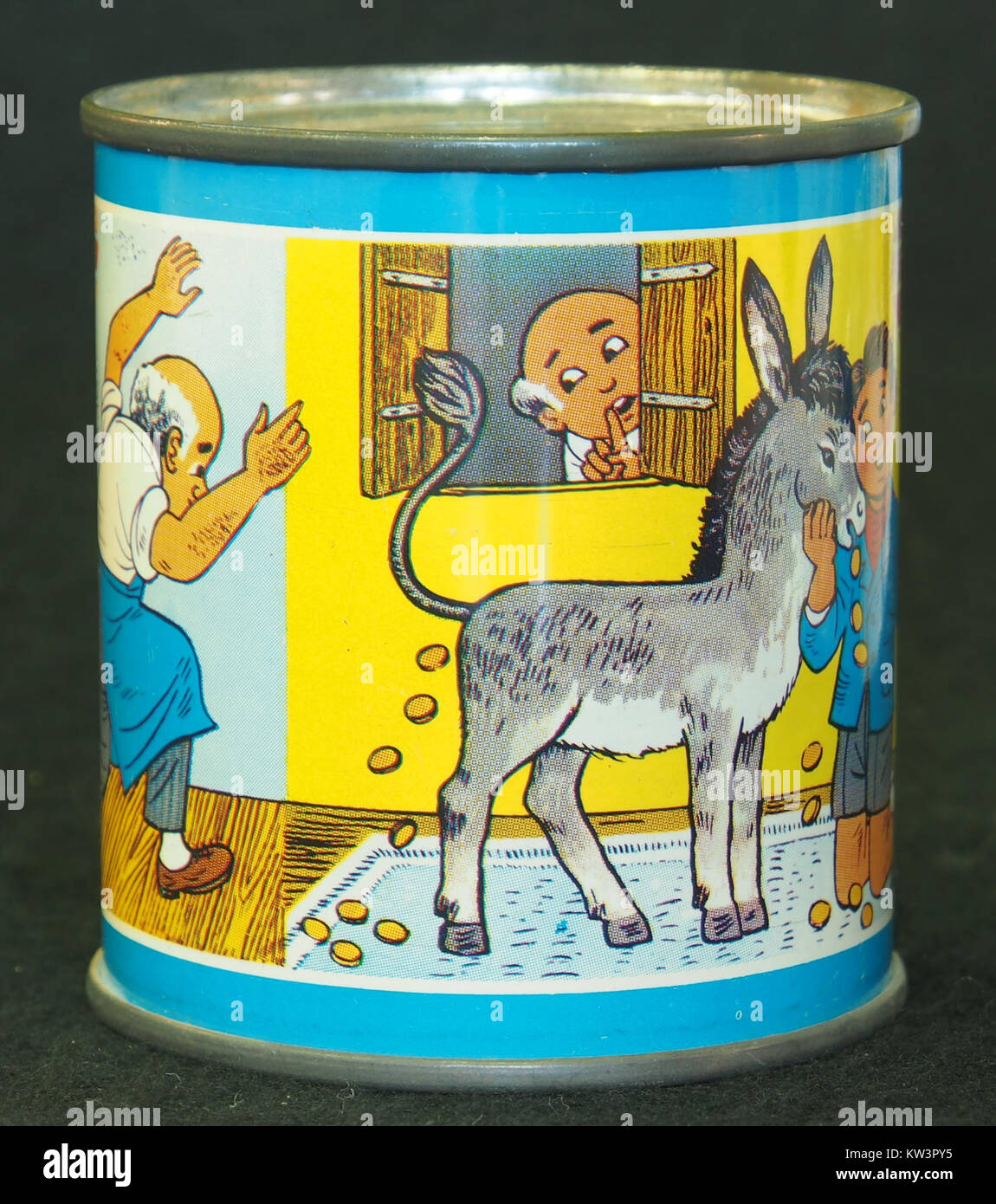 Dieses Bild zeigt eine Münzbank aus Metall mit einem Märchenmotiv, das ein skurriles Design hervorhebt, das oft in Sammlerstücken für Kinder zu sehen ist. Stockfoto