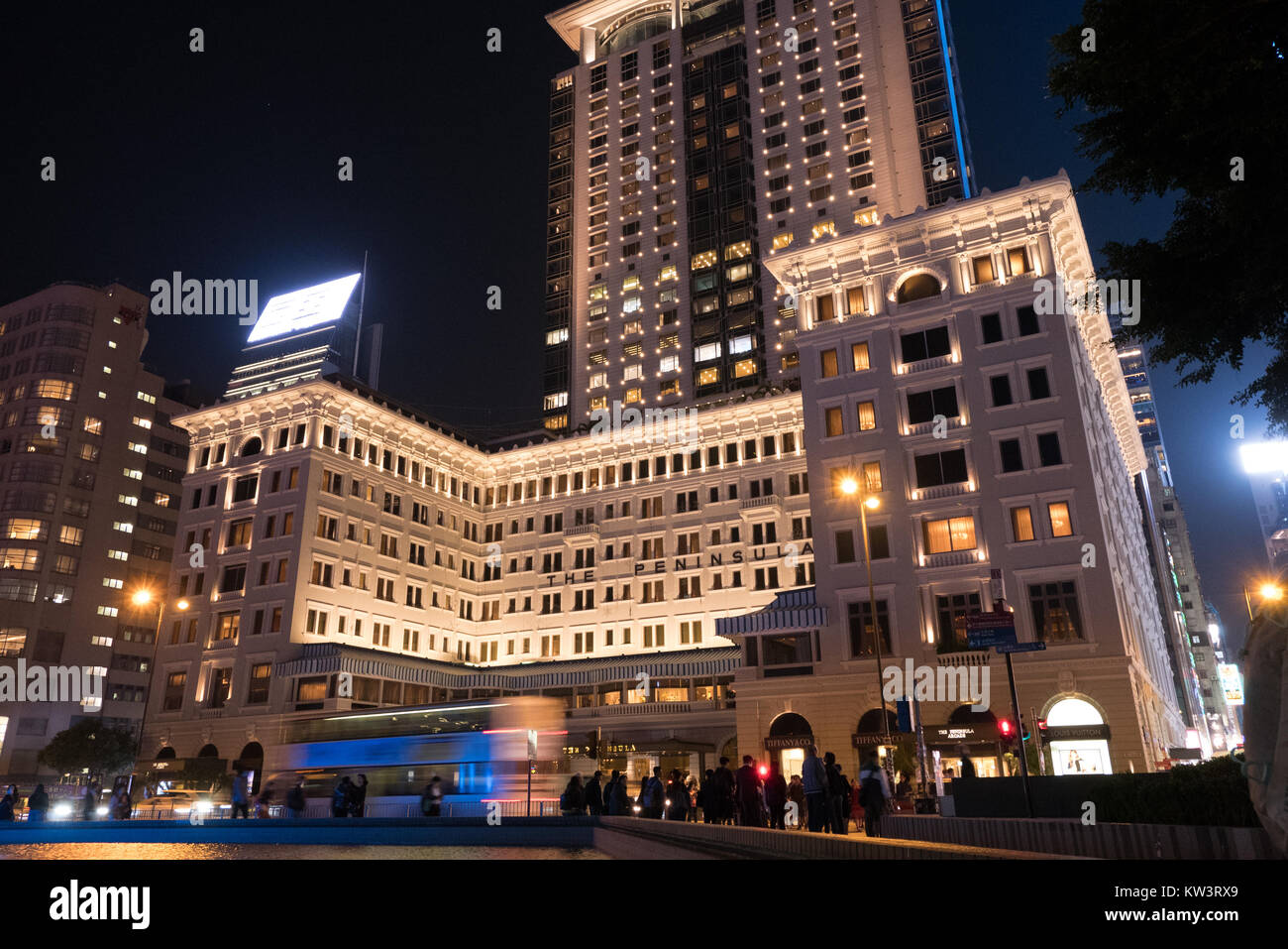 Hongkong Peninsula Hotel bei Nacht Stockfoto