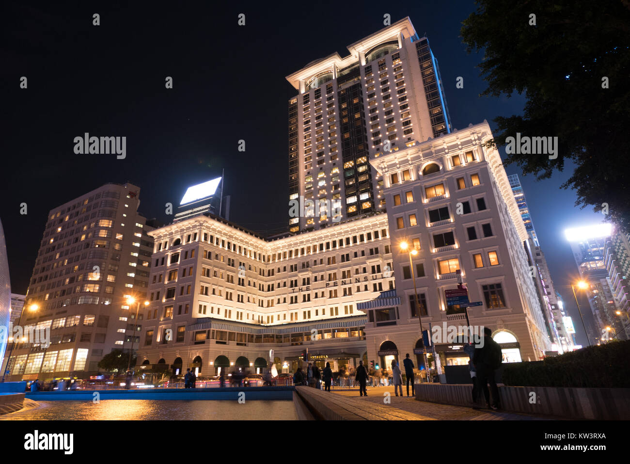 Hongkong Peninsula Hotel bei Nacht Stockfoto