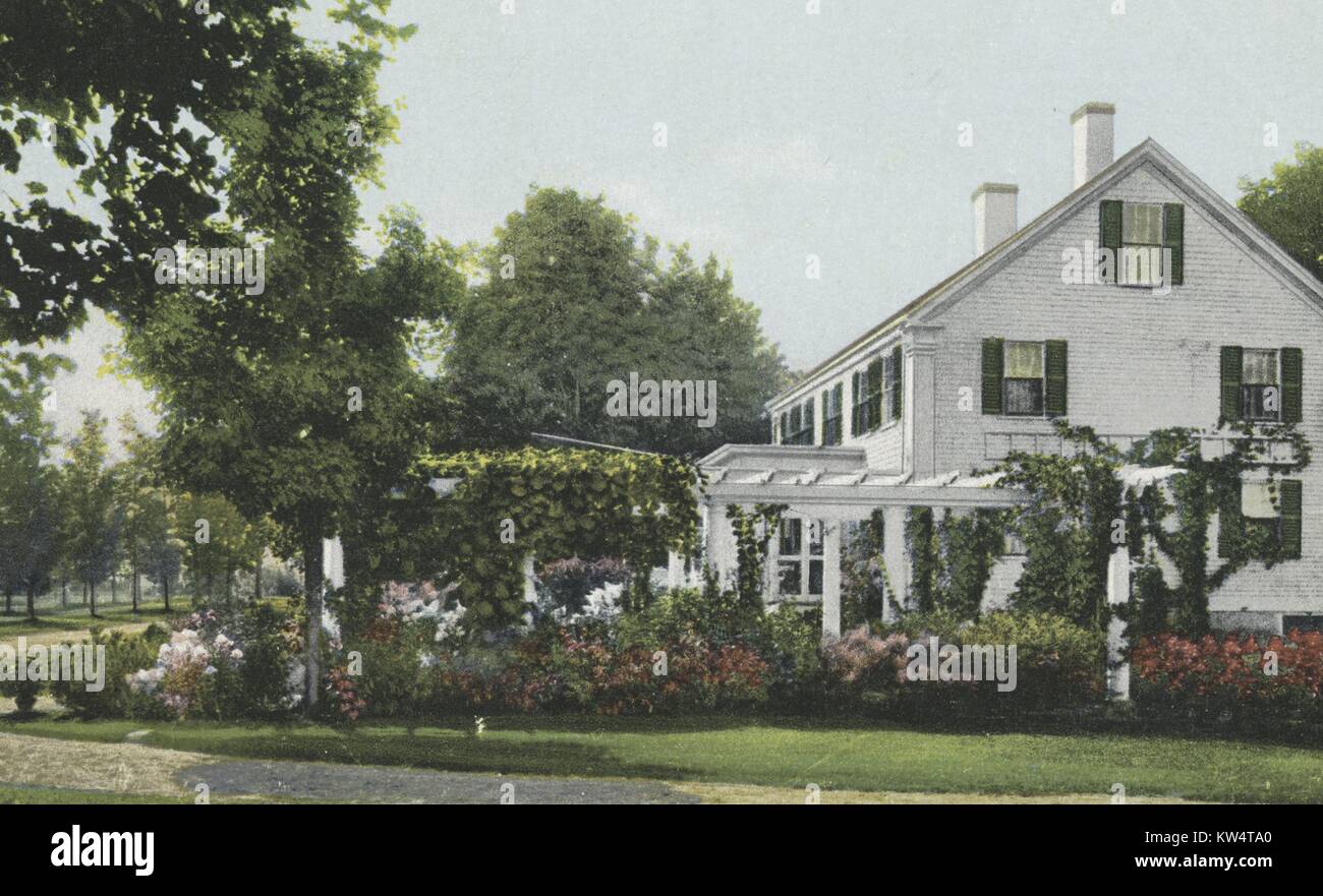 Postkarte von Reben überdachte Pergolen außerhalb eines Hauses, Kingston, New Hampshire, 1914. Von der New York Public Library. Stockfoto