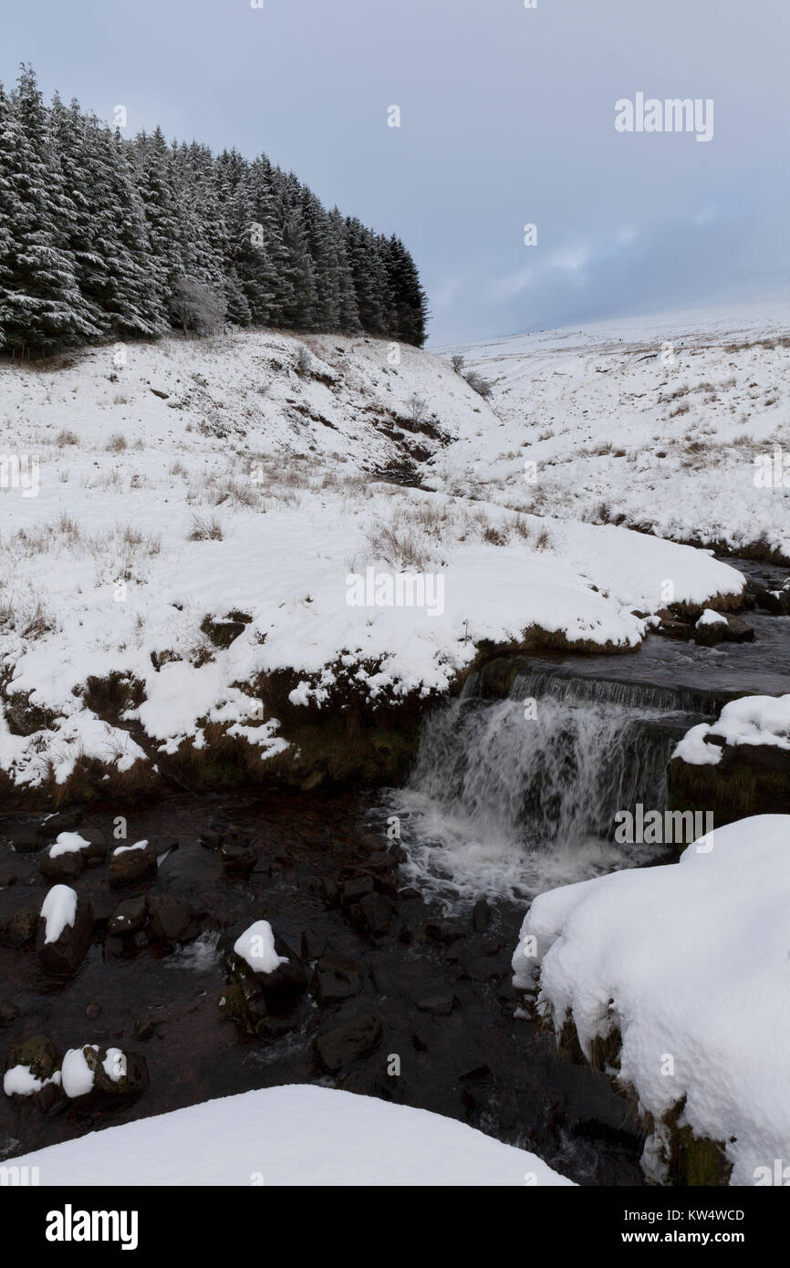 Wasserfall auf blaen Taf Fawr, in der Nähe von Pont ar Daf Parkplatz, Brecon Beacons, Wales. Stockfoto