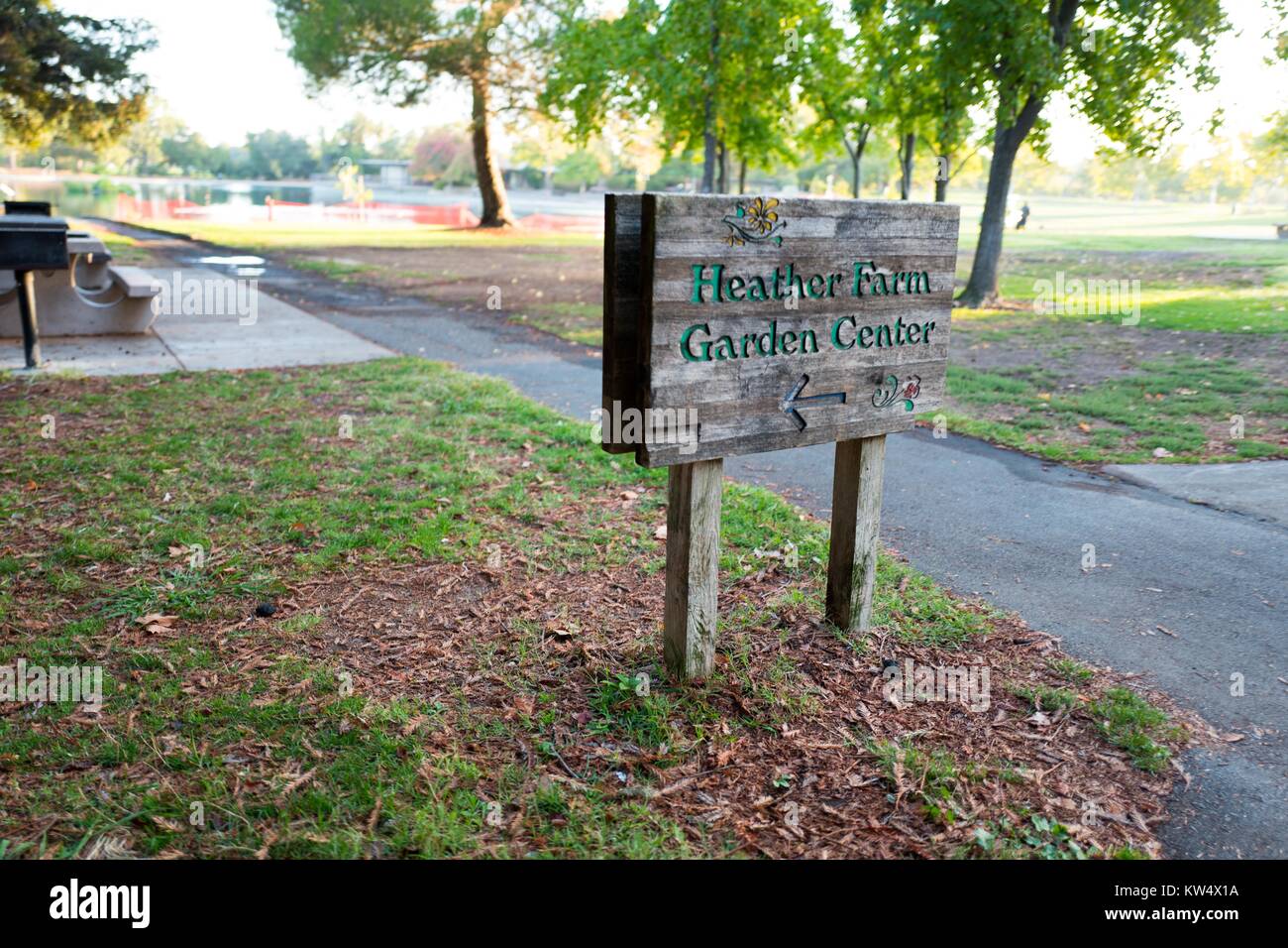 Signage für Heather Farm Gartencenter in Heather Farm Park, 16. September 2016. Stockfoto