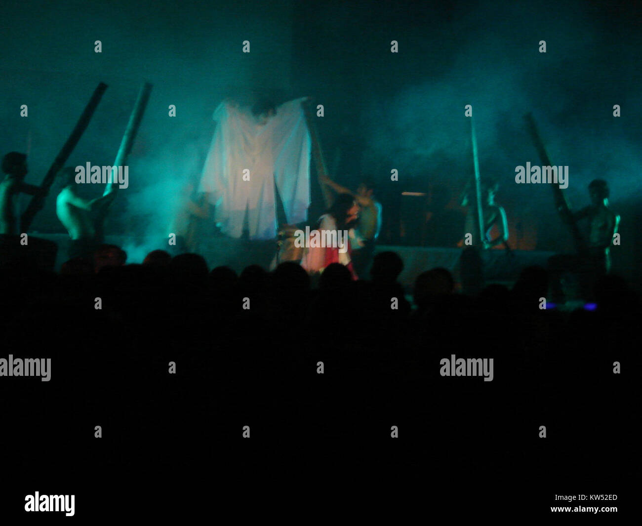 Bodas de Sangre oder Blood Wedding ist ein spanisches Theaterstück von Federico GarcÃ­a Lorca, das 1933 geschrieben wurde. Das Drama befasst sich mit Themen wie Liebe, Leidenschaft und Tragödie, spielt im ländlichen Spanien und ist eines der berühmtesten Werke von Lorca. Stockfoto