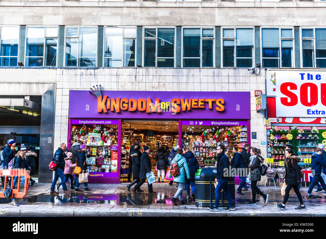 Königreich der Süßigkeiten Shop vorne, Oxford Street, London, England, UK. Stockfoto