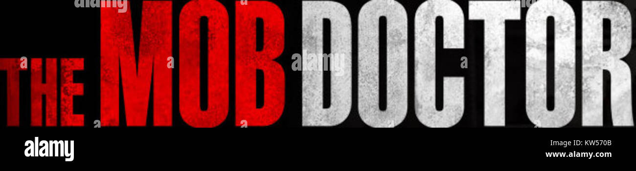 The Mob Doctor ist eine Fernsehserie, die 2012 ausgestrahlt wurde. Es folgt dem Leben einer Ärztin, die gezwungen ist, für die Chicago Mafia zu arbeiten, und ihre Karriere mit der kriminellen Unterwelt in Einklang zu bringen. Stockfoto