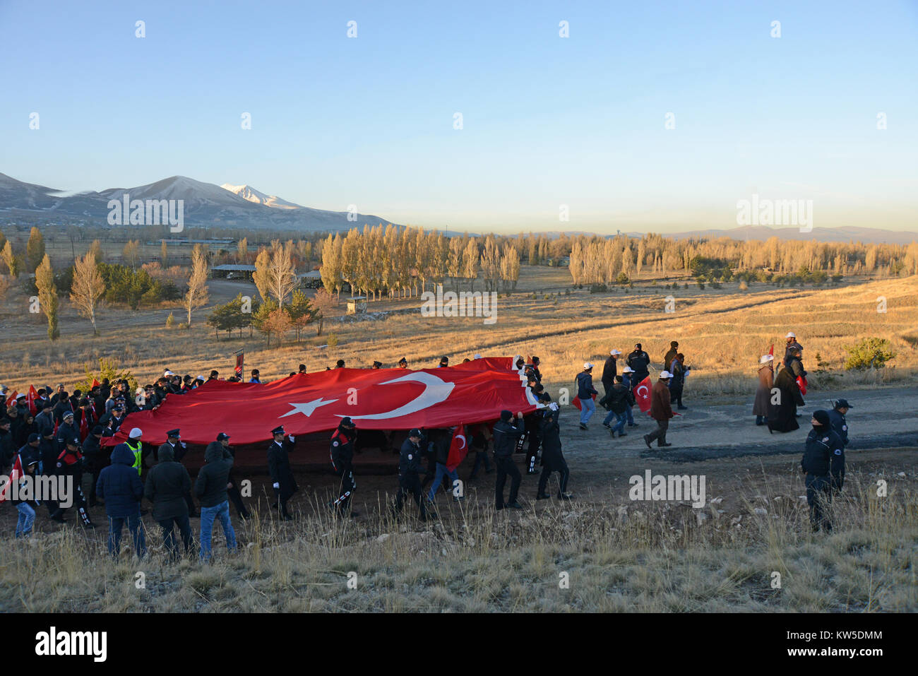 Oktober 9,2014 ERZURUM TÜRKEI. Feier der Sieg der Russischen türkische Krieg, der 1877 geschah. Jährliche März der Erzurum Menschen nach vorn Lin Stockfoto