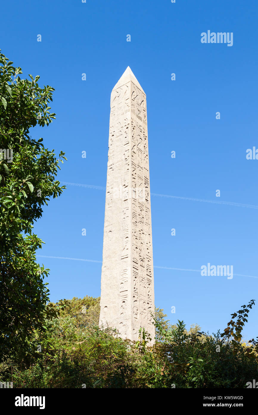 Cleopatra's Needle. Cleopatra's Needle ist ein ägyptischer Obelisk im Central Park, New York City. Stockfoto
