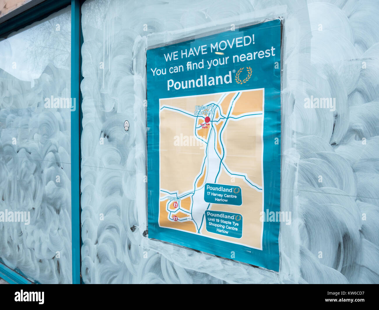 Ein geschlossen, geschlossen, Poundland Shop in Bishop's Stortford Hertfordshire, Großbritannien. Die High Street low cost Firma Herunterfahren speichert als Ergebnis einer Downt Stockfoto