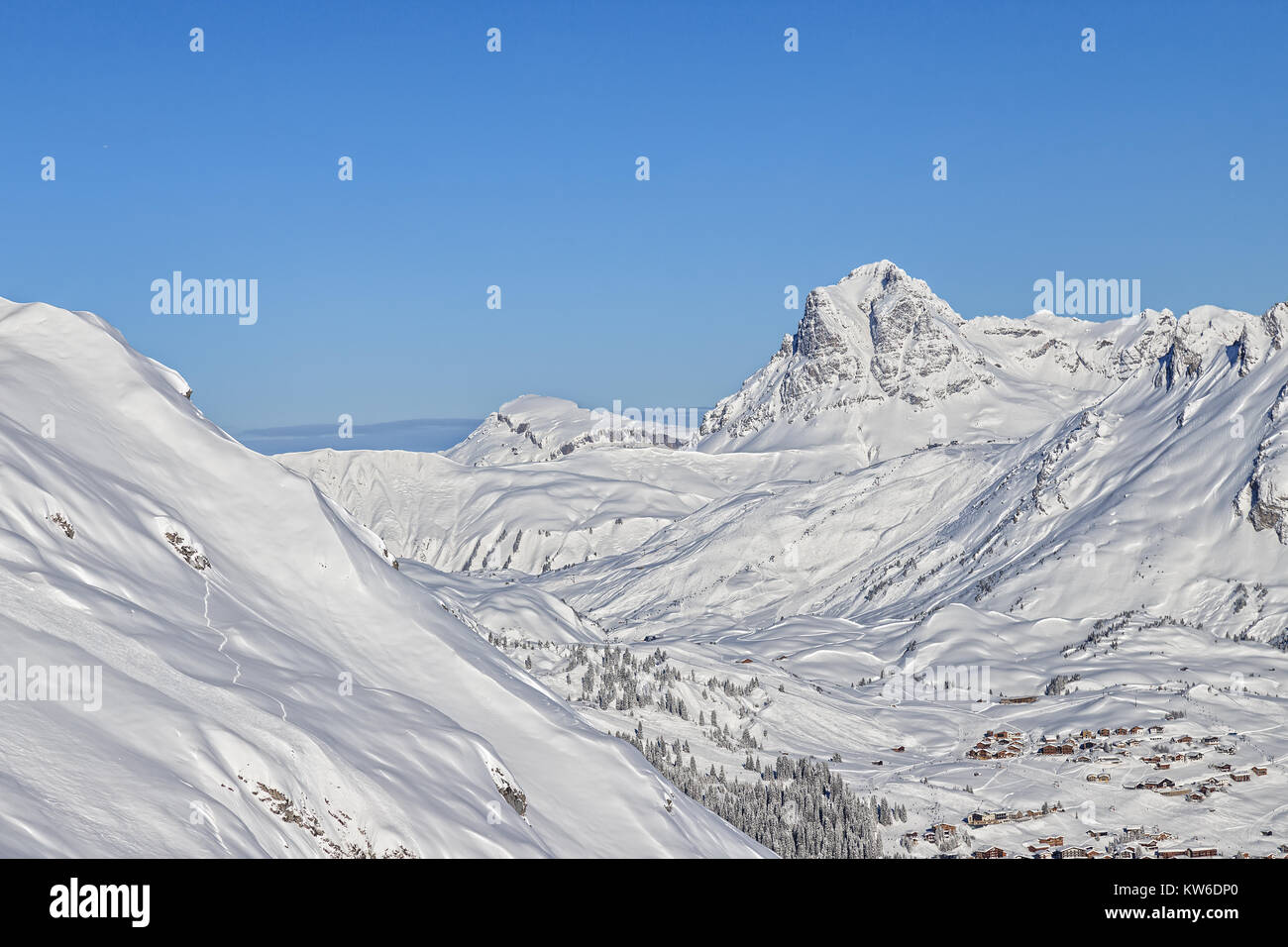 Skifahren in Lech Stockfoto