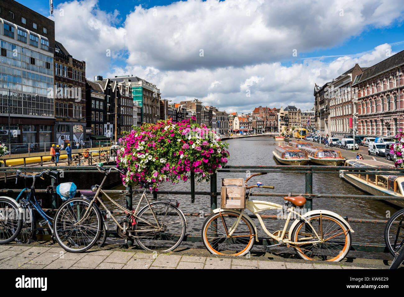 Niederlande, Amsterdam: 8. AUGUST 2016: Amsterdam ist fünften Platz am besten europäischen Städten, in denen ein internationales Geschäft zu finden, übertroffen durch Stockfoto