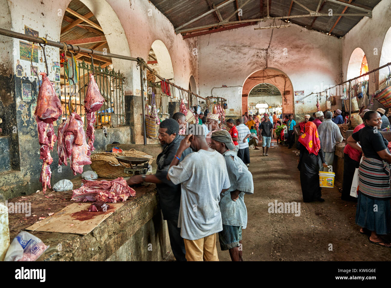 Fleisch Abteilung der lokalen Lebensmittel Markt in Stone Town, UNESCO-Weltkulturerbe, Sansibar, Tansania, Afrika Stockfoto