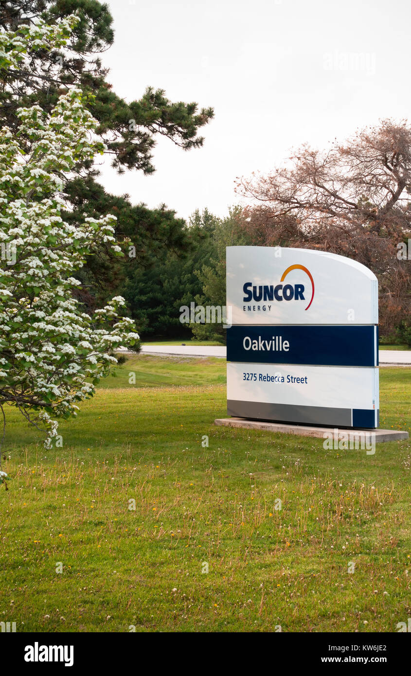Die Suncor Energy Inc. Zeichen für Werk des Unternehmens in Oakville, Ontario, Kanada. Stockfoto