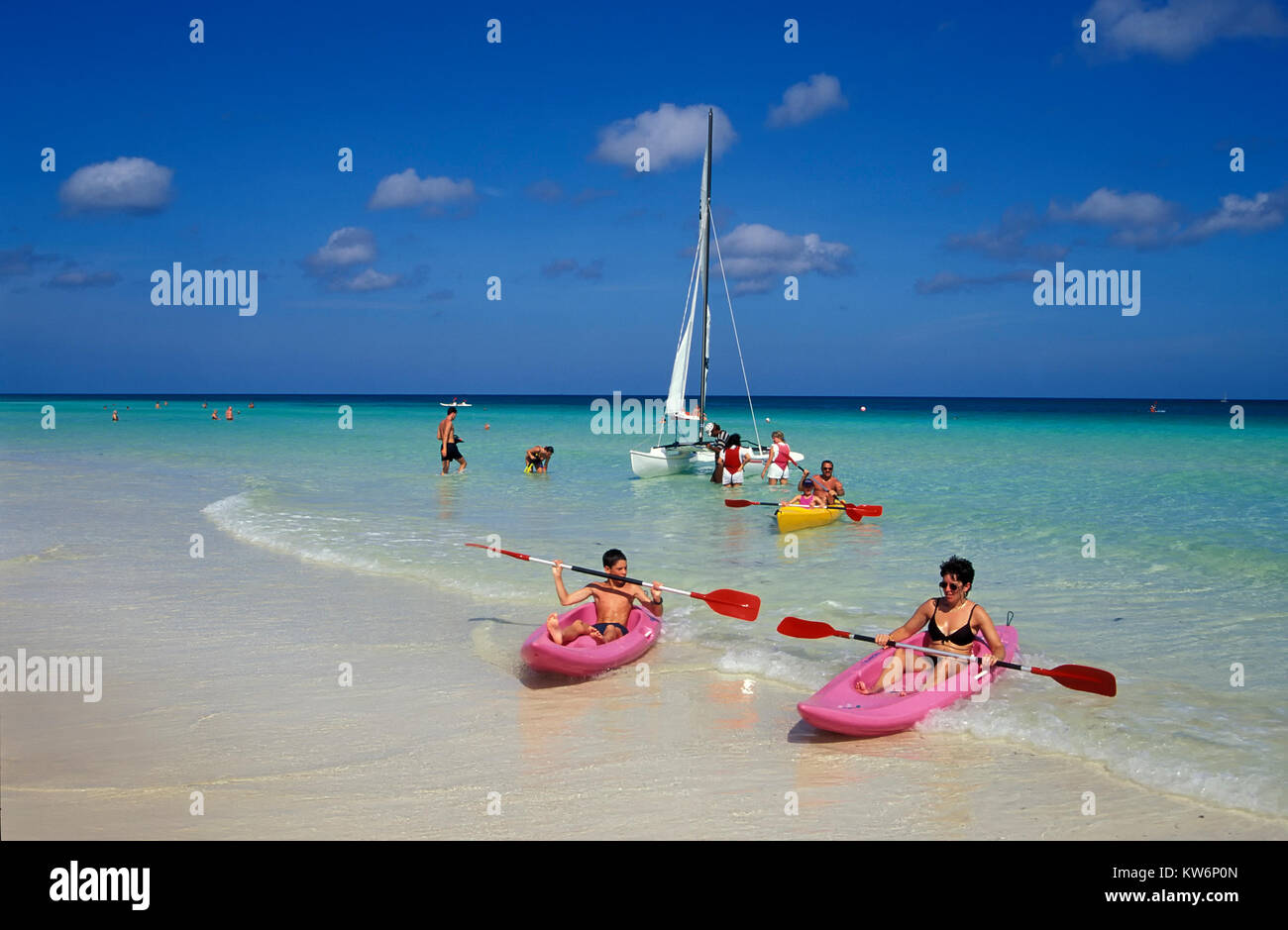 Kajaks für Cayo Coco Beach, Kuba Stockfoto