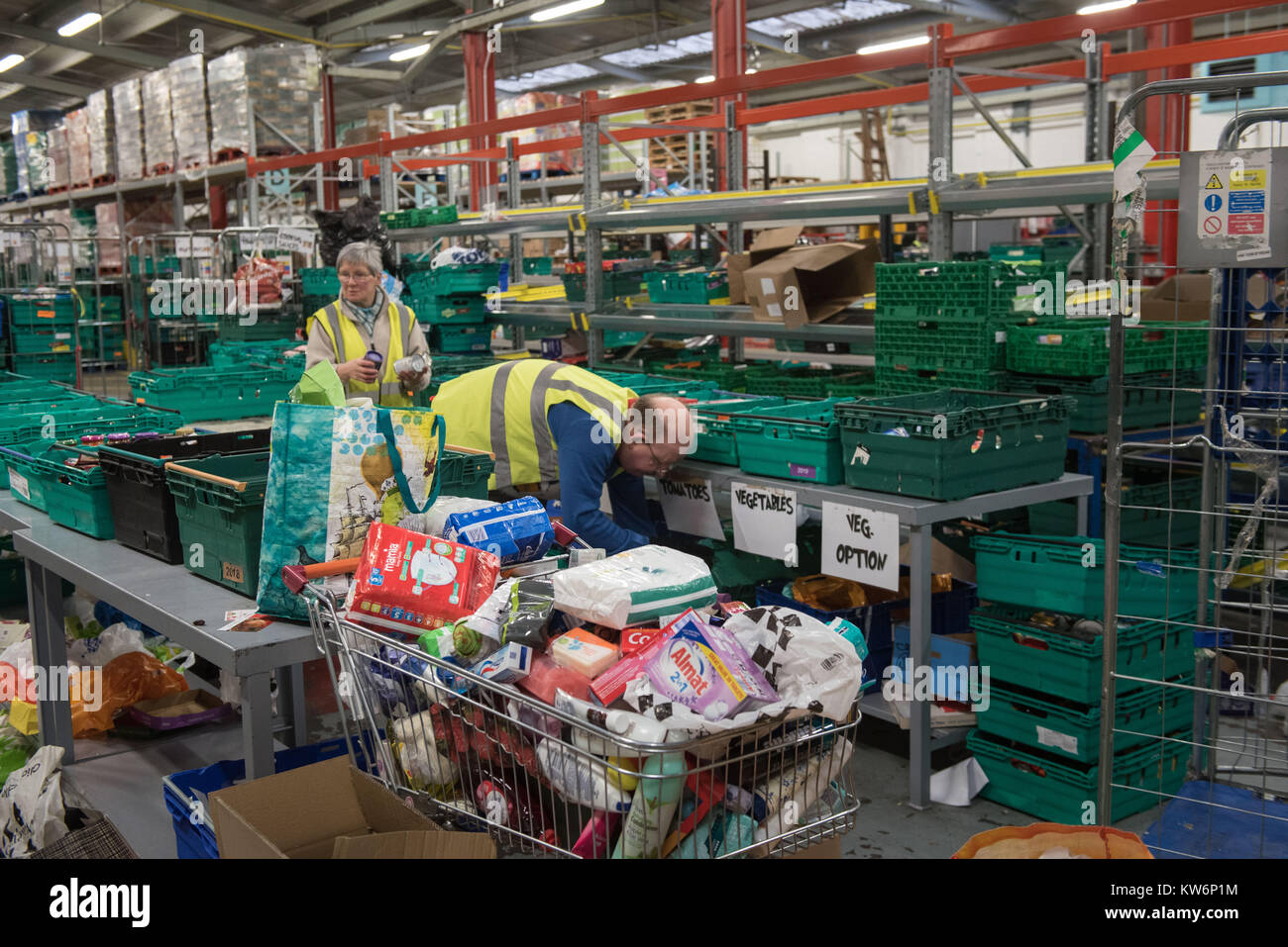 Coventry Foodbank, Fortschritt, Coventry, CV3 2NT, Großbritannien. Dezember 2017 21. Großbritanniens größte food bank rüstet sich für Weihnachten wie die Anzahl der Benutzer Stockfoto
