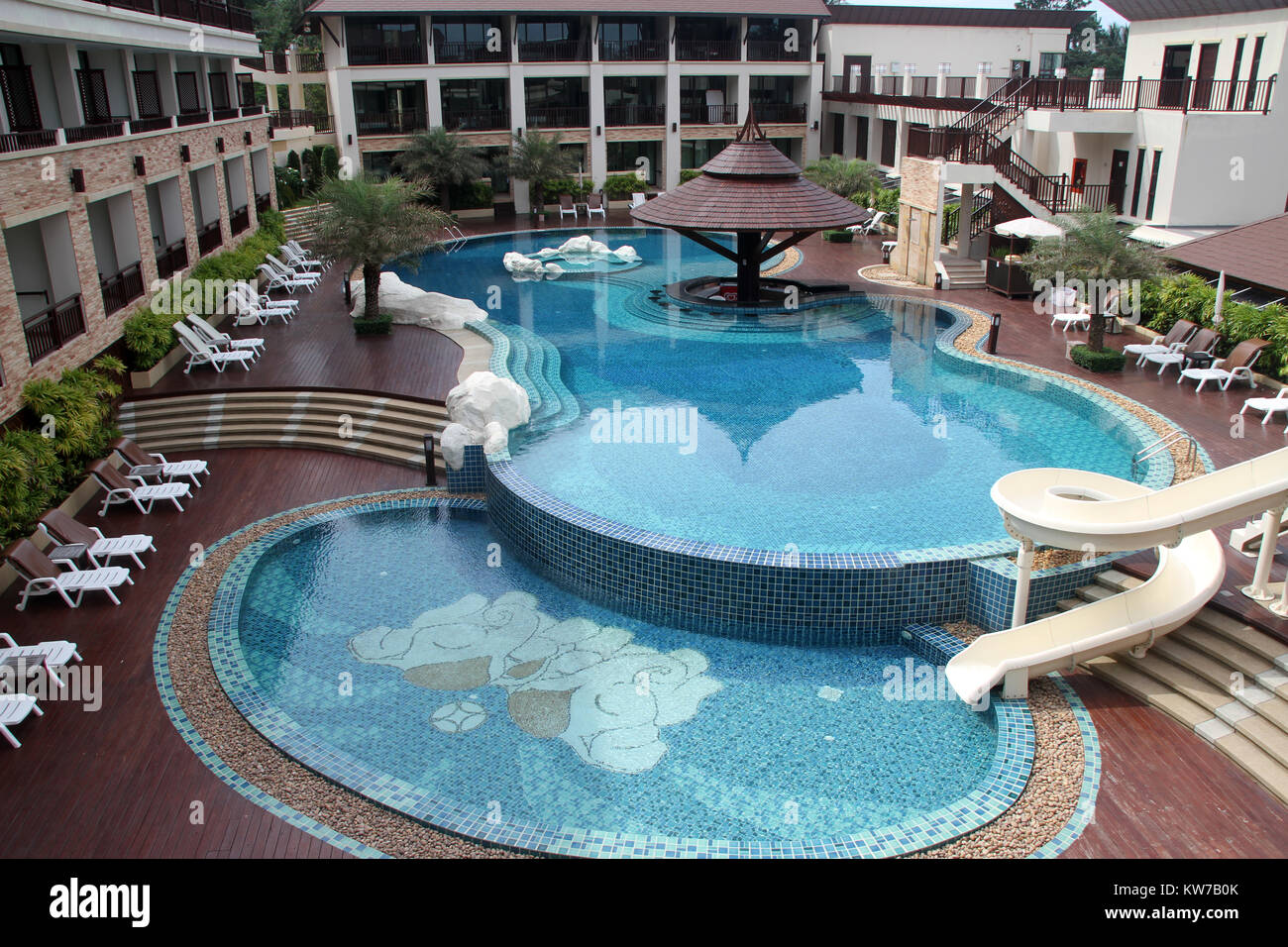 Pool im Innenhof der Neuen wunderschönes, Insel Koh Chang, Thailand Stockfoto