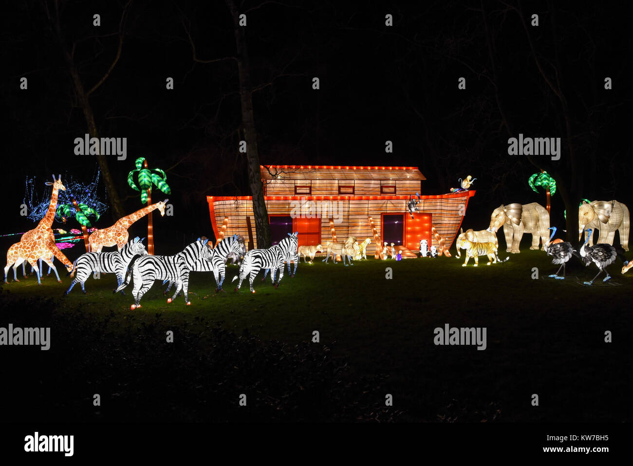 Buntes Licht Anzeige an die magische Laterne Festival, Chiswick House und Gärten 27.Dezember 2017 Stockfoto