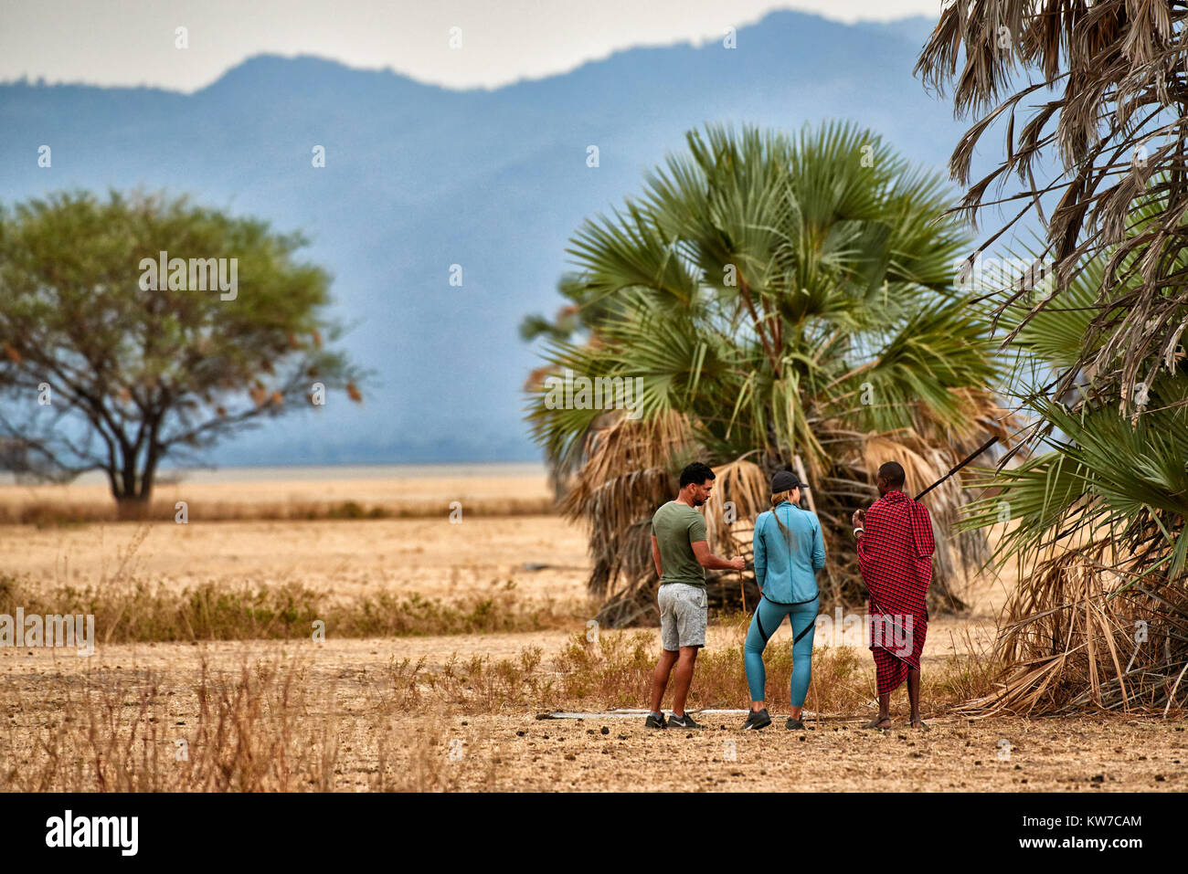 Walking Safari mit Masai, Lake Manyara National Park, Tansania, Afrika Stockfoto