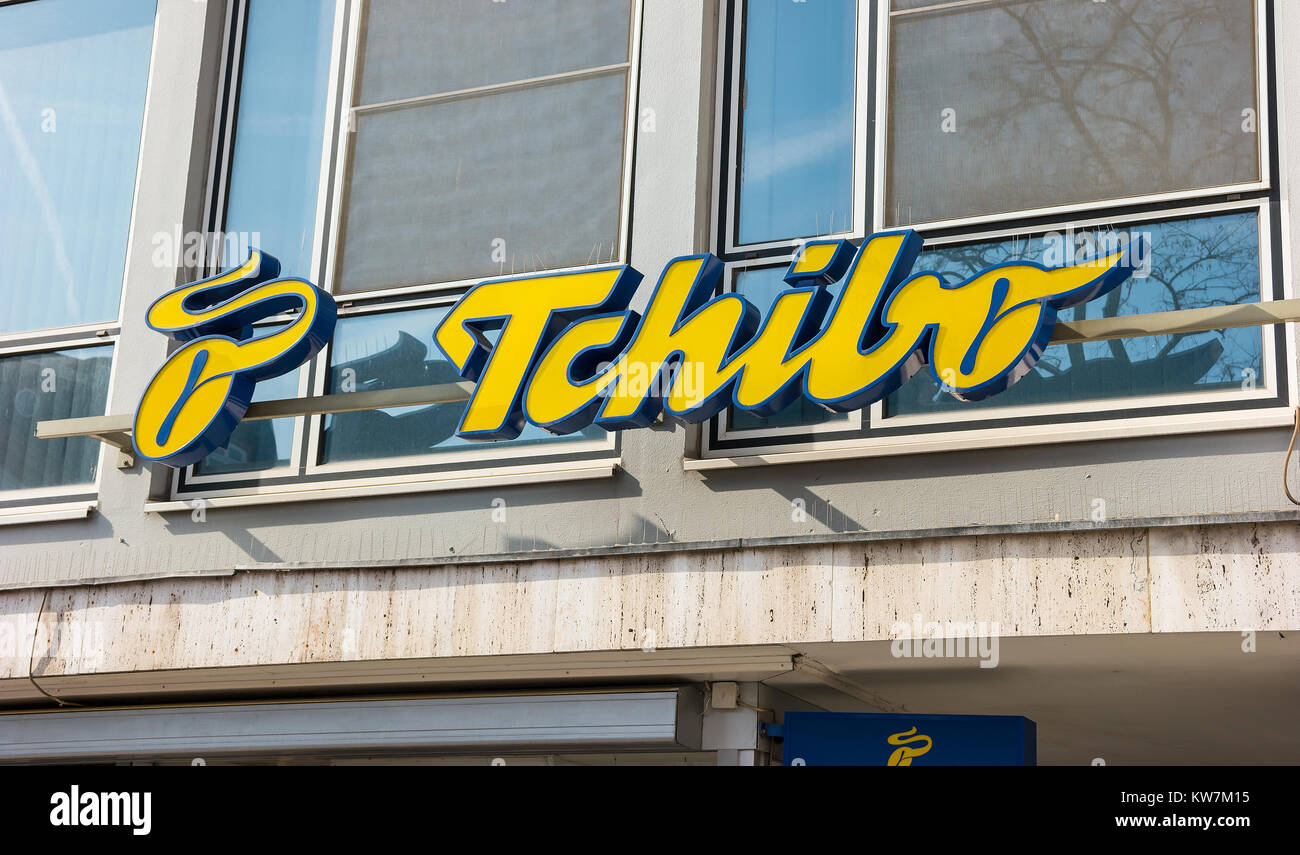 Tschibo coffee tchibo logo -Fotos und -Bildmaterial in hoher Auflösung ...